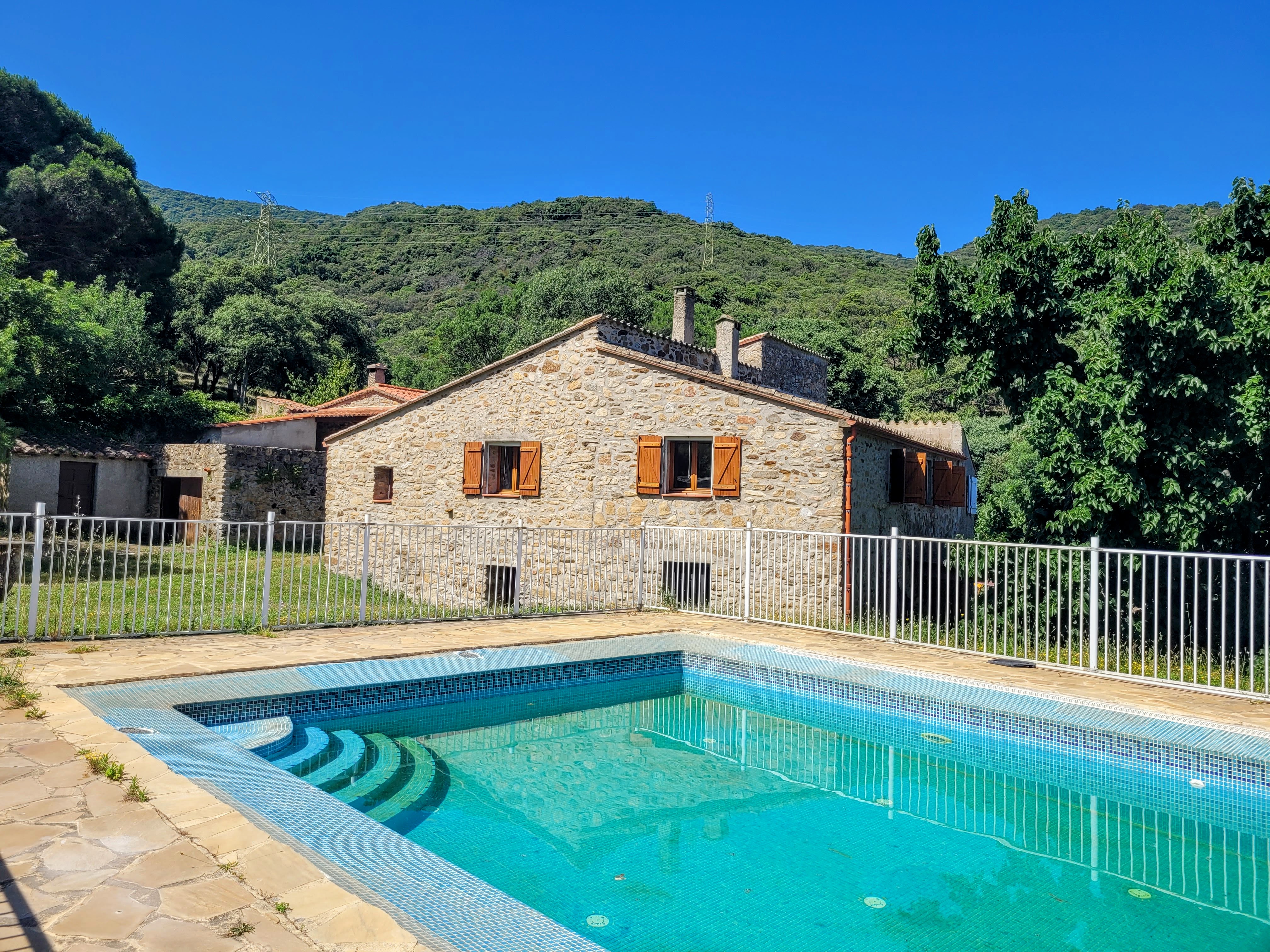French property for sale in Argelès-sur-Mer, Pyrénées-Orientales - €790,000 - photo 