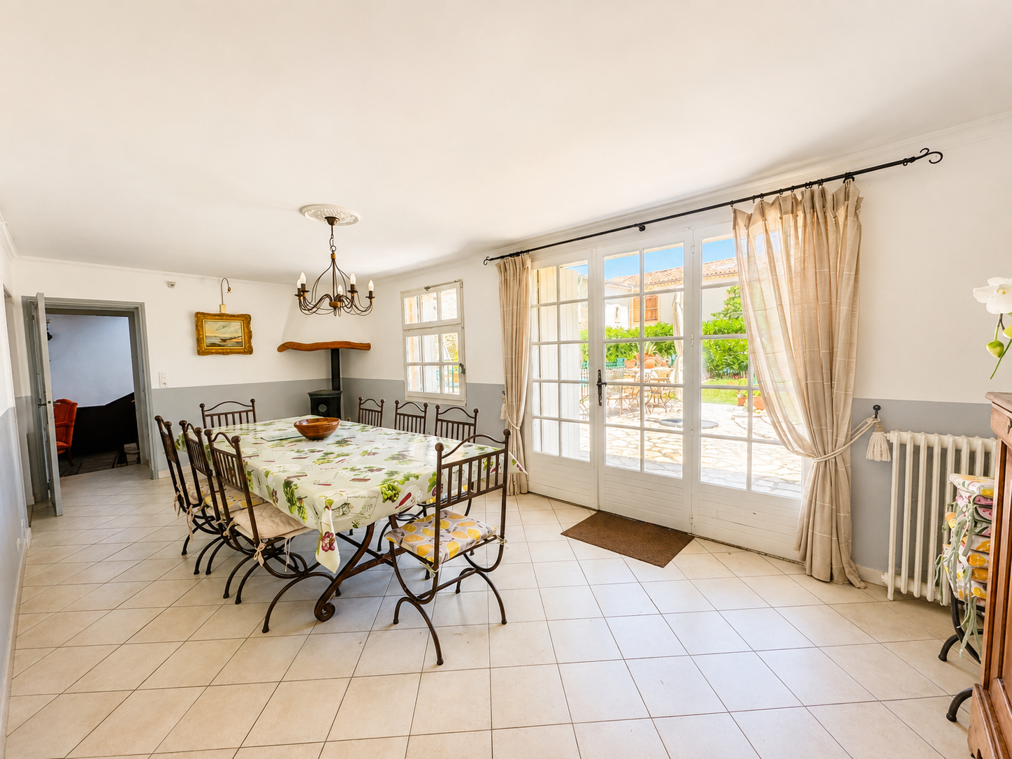 French property for sale in Magalas, Hérault - €569,000 - photo 