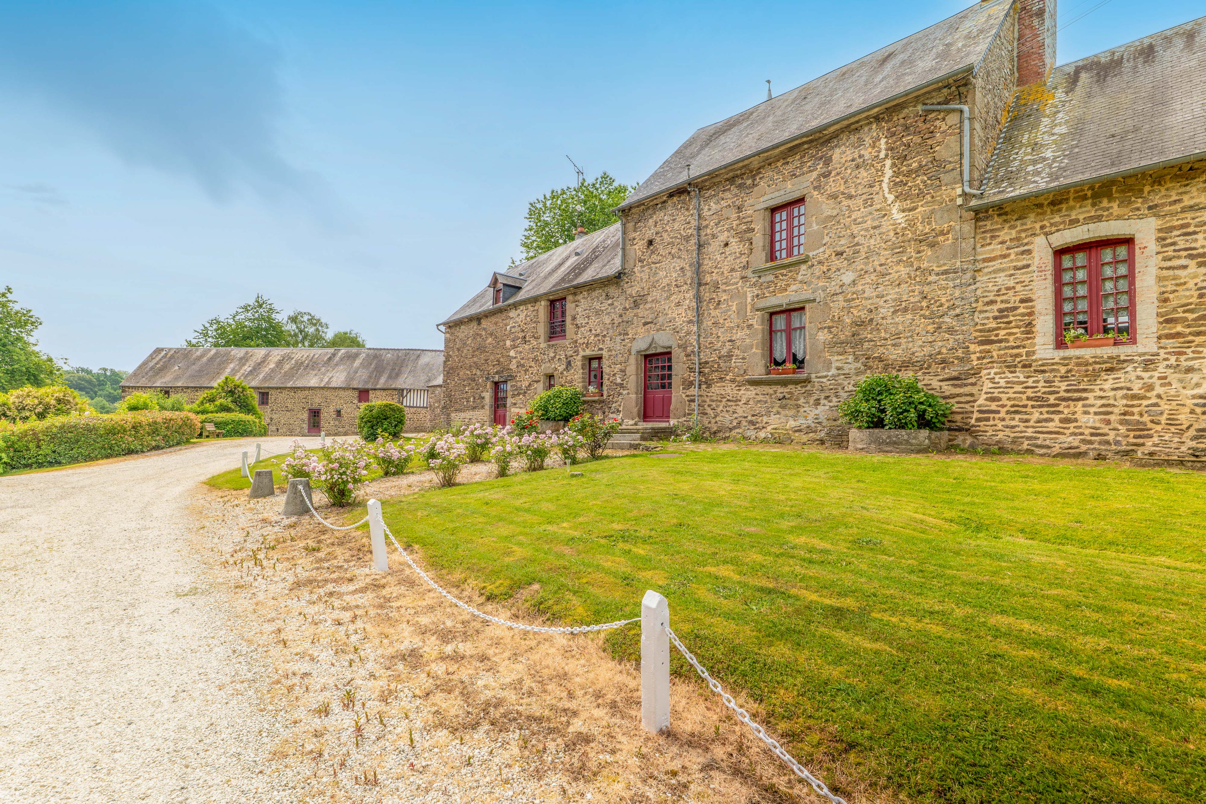 French property for sale in Saint-Bômer-les-Forges, Orne - €1,484,000 - photo 