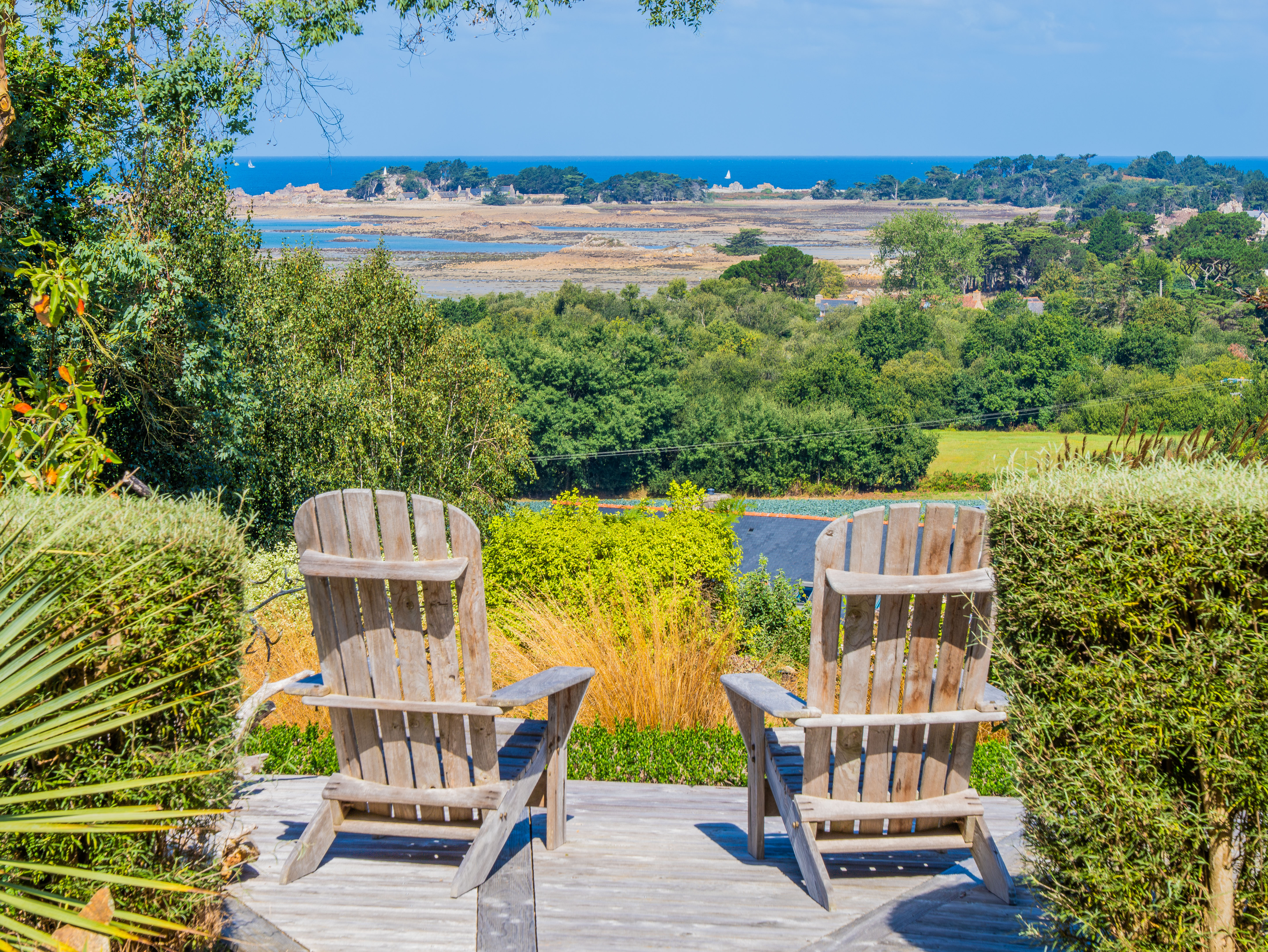 French property for sale in Penvénan, Côtes-d'Armor - €2,457,600 - photo 