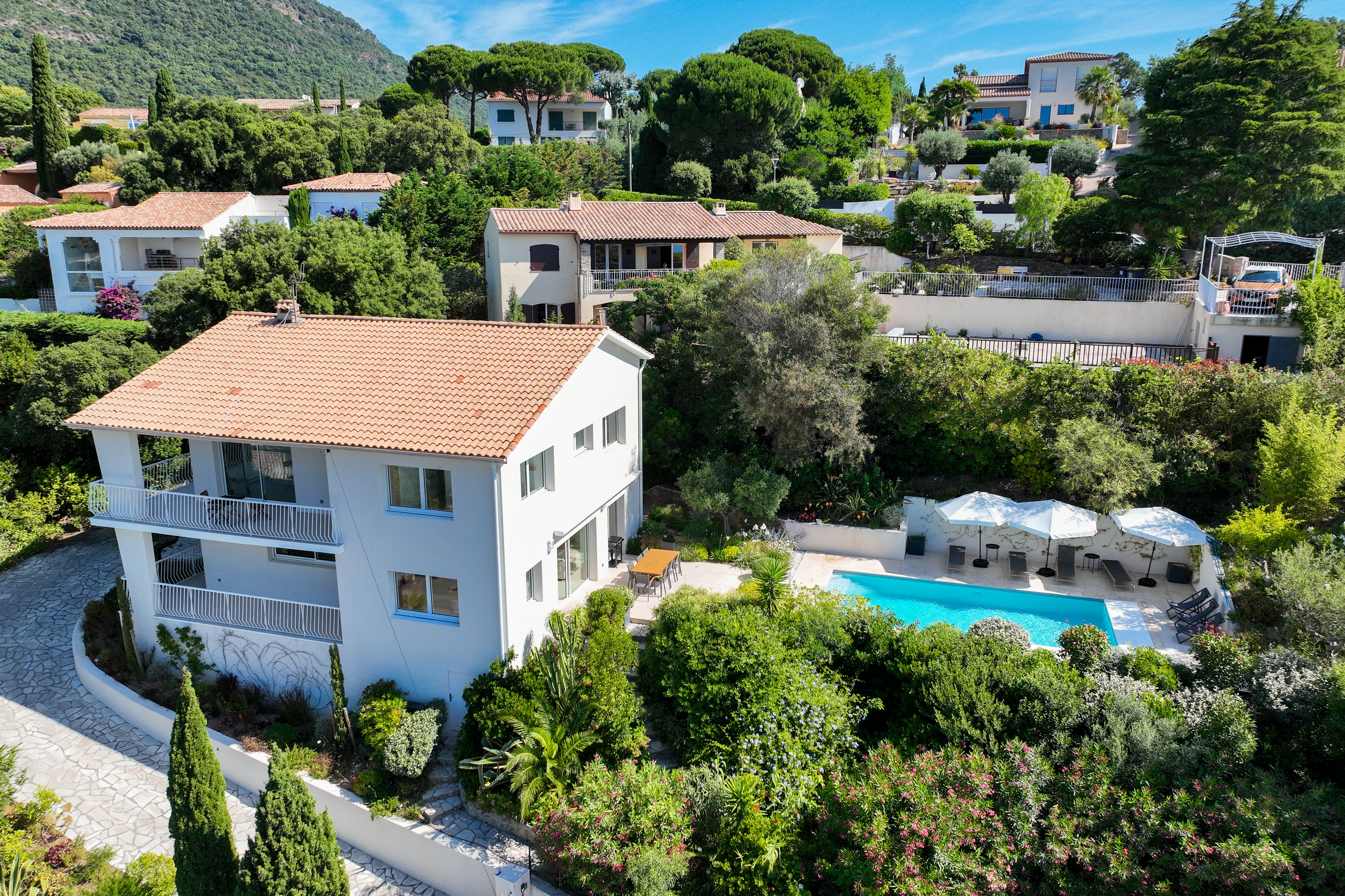 Propriété en France à vendre à Cavalaire-sur-Mer, Var - €1 650 000 - photo 