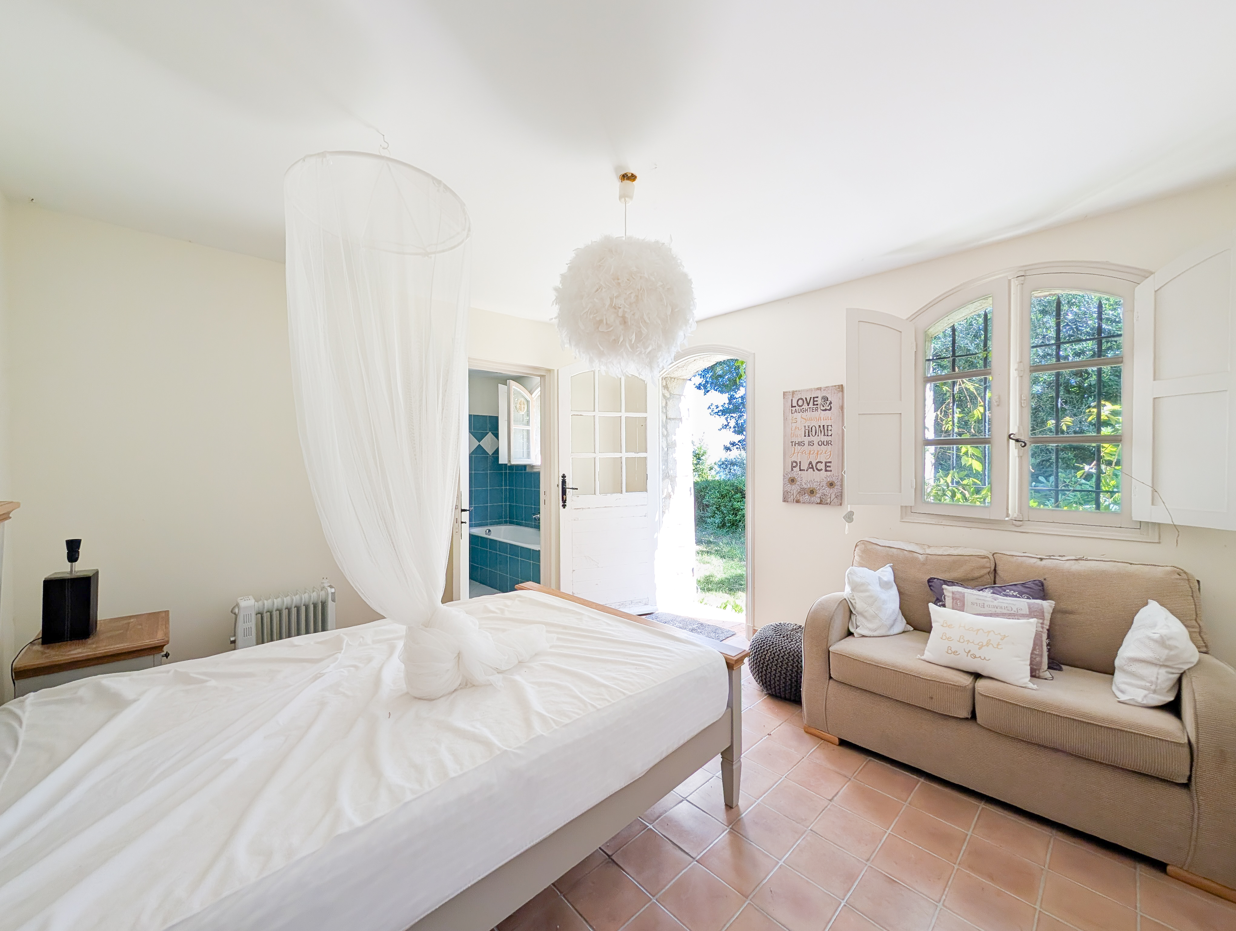 French property for sale in Carros, Alpes-Maritimes - €895,000 - photo 