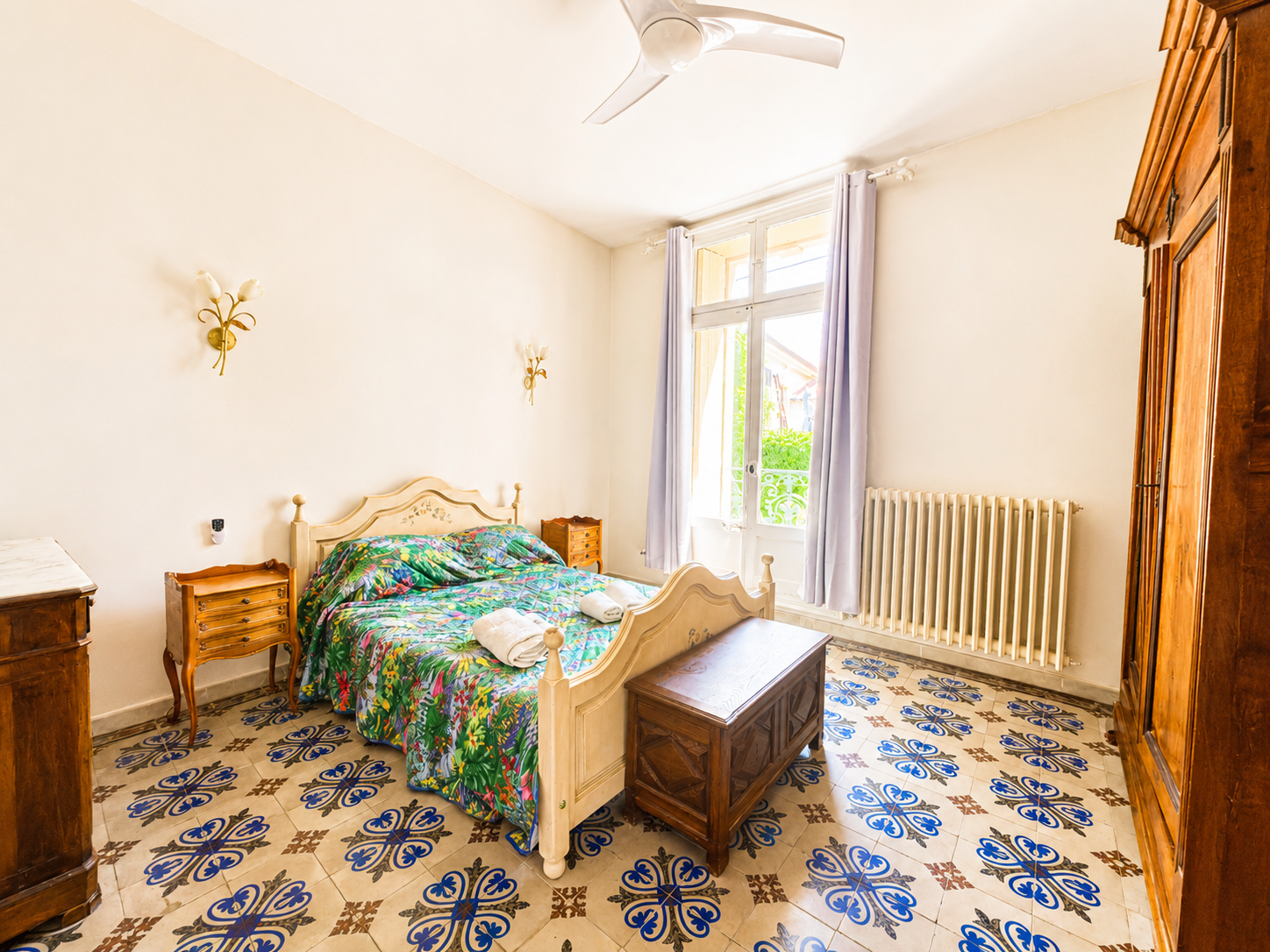French property for sale in Magalas, Hérault - €569,000 - photo 