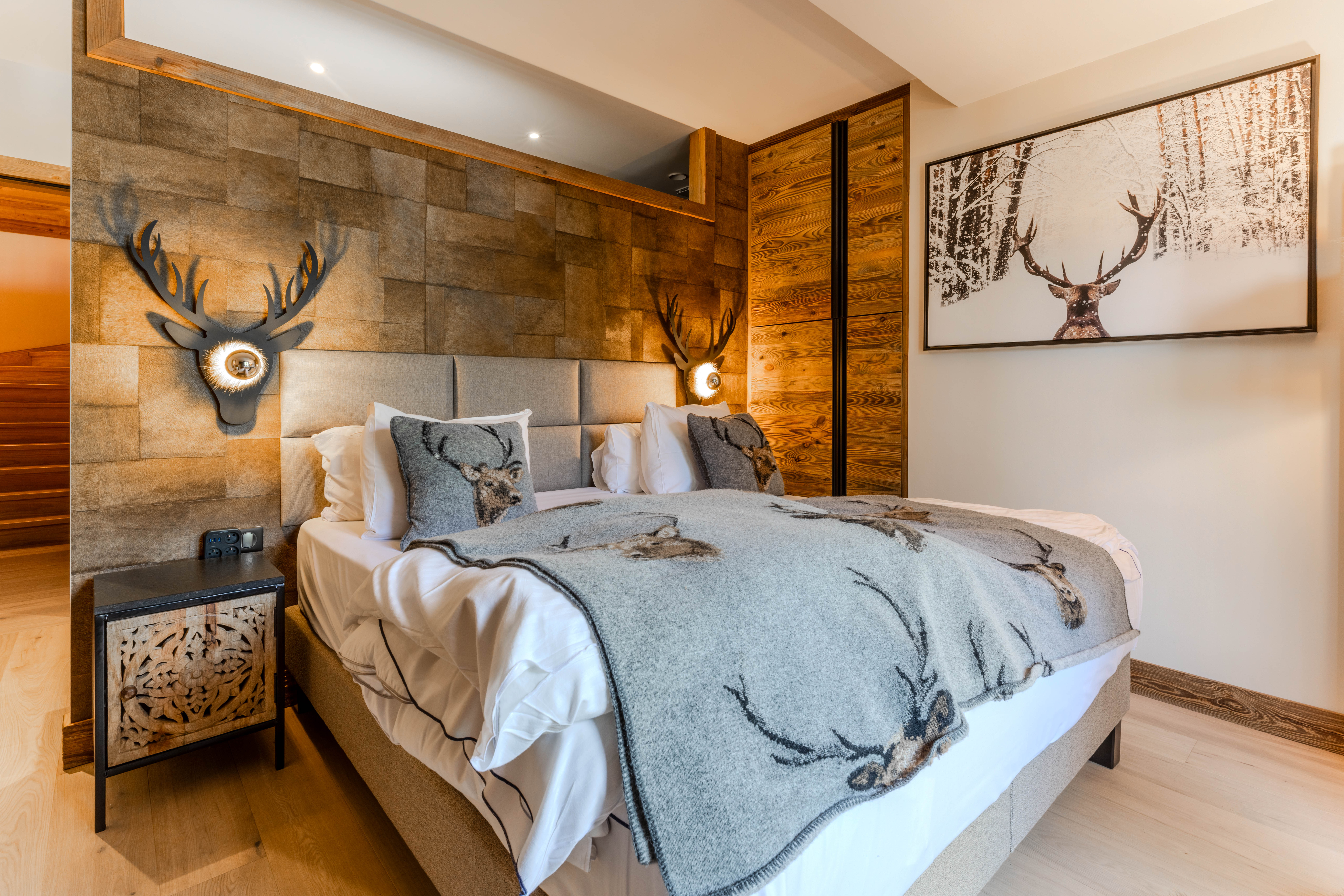 French property for sale in Les Deux Alpes, Isère - €2,800,000 - photo 
