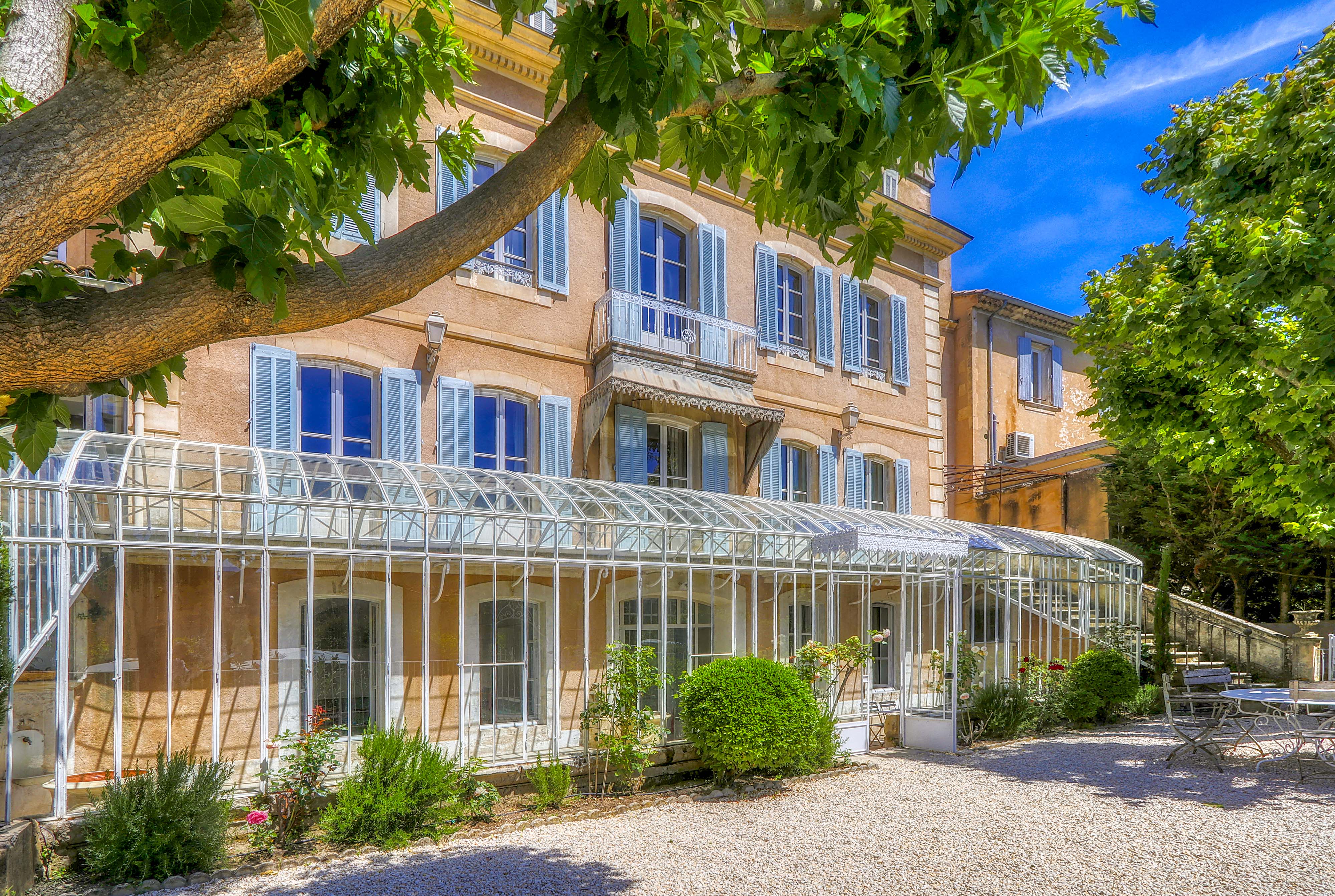French property for sale in Apt, Vaucluse - €1,690,000 - photo 