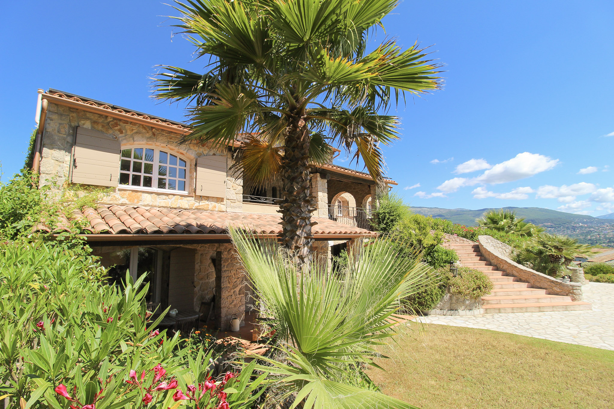 French property for sale in Peymeinade, Alpes-Maritimes - €1,645,000 - photo 