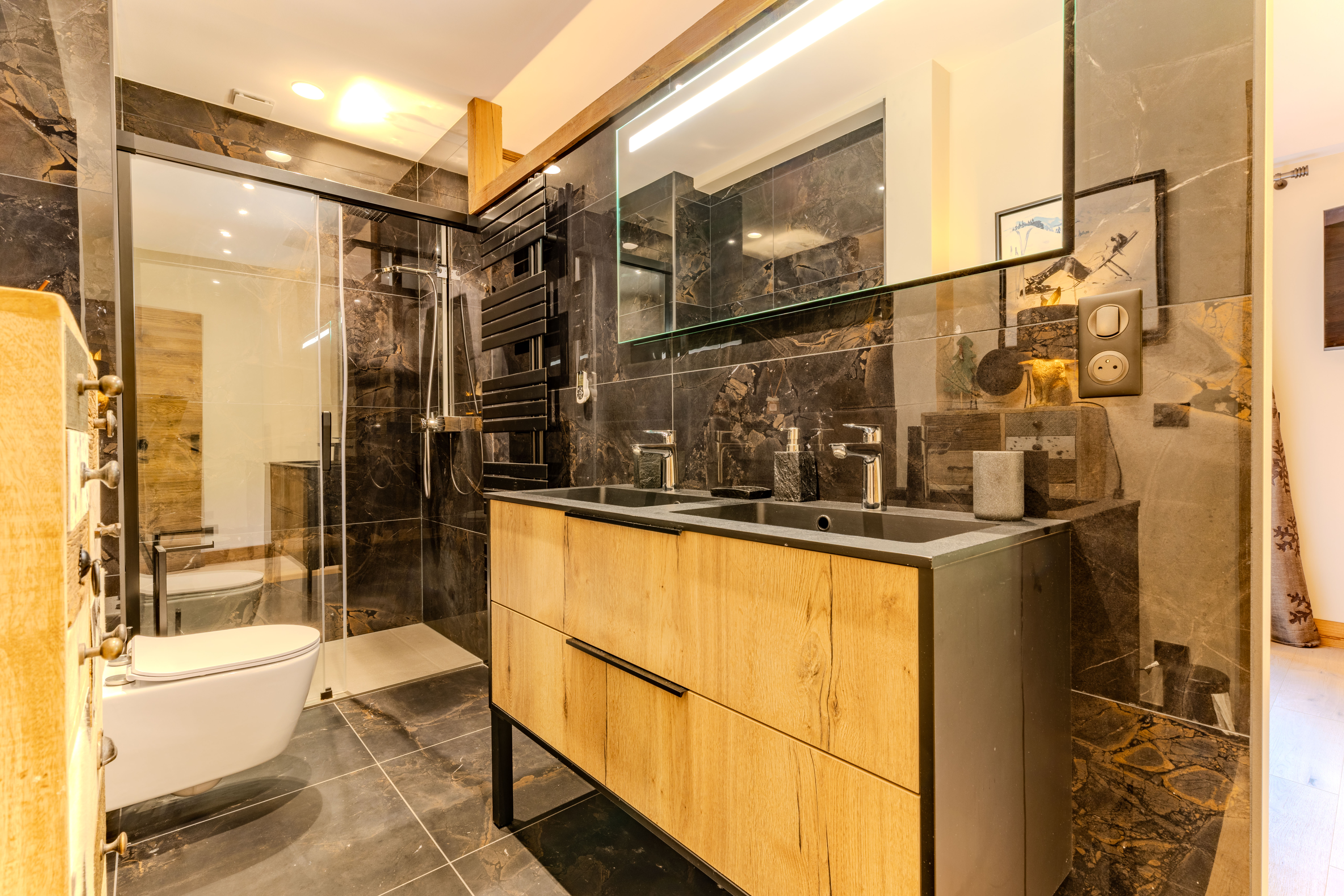 French property for sale in Les Deux Alpes, Isère - €2,800,000 - photo 