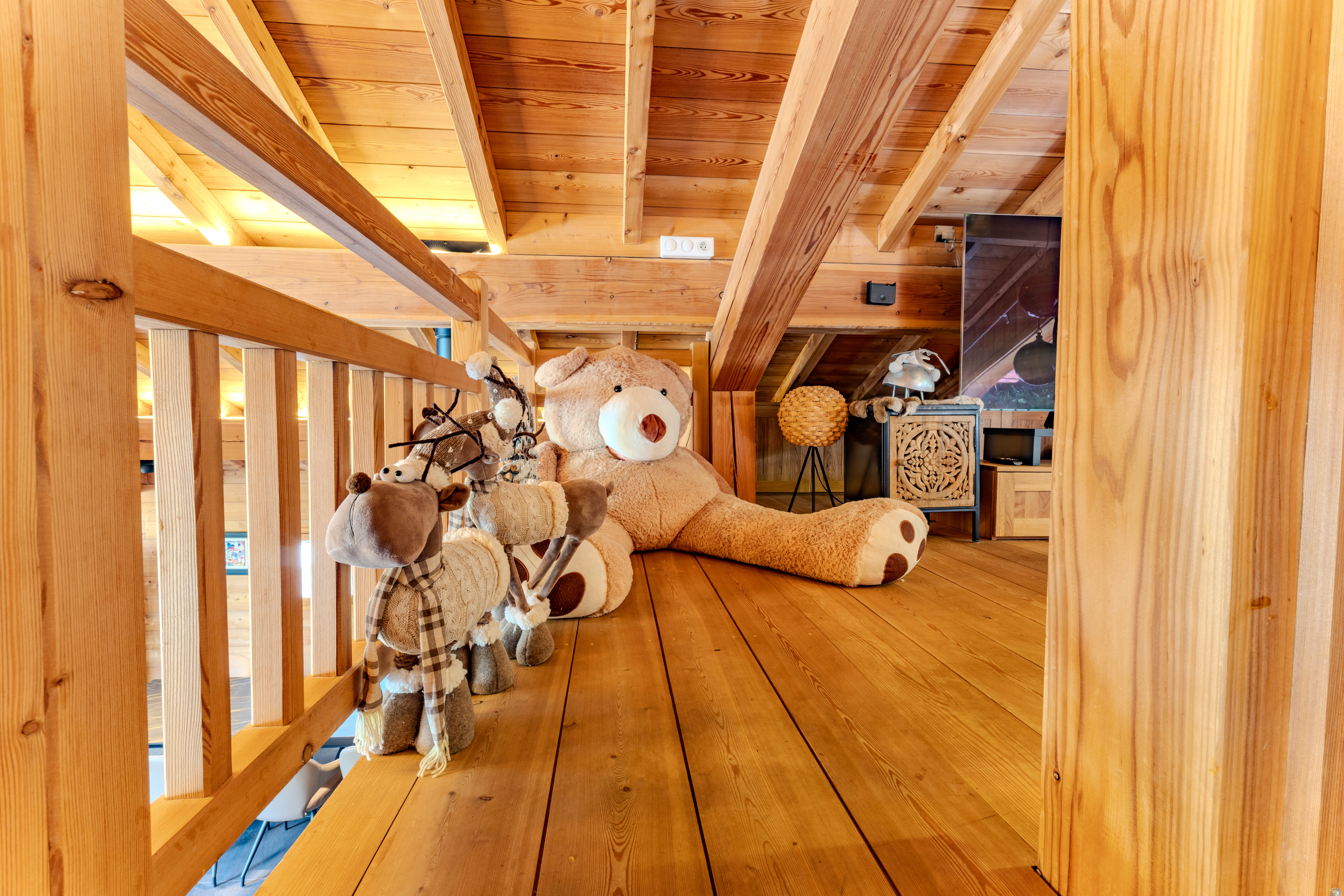 French property for sale in Les Deux Alpes, Isère - €2,800,000 - photo 