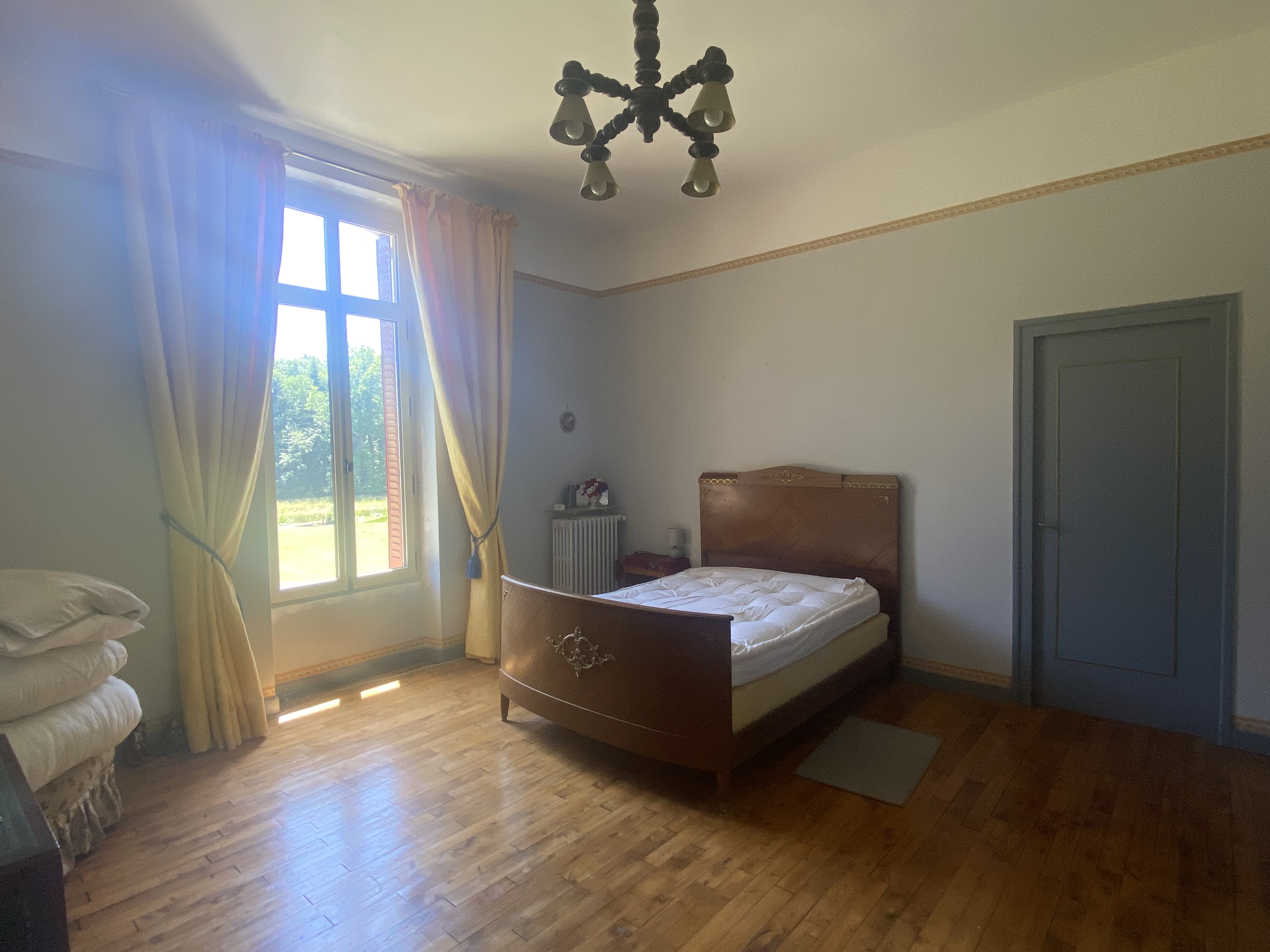 Propriété en France à vendre à Condat-sur-Ganaveix, Corrèze - €699 990 - photo 