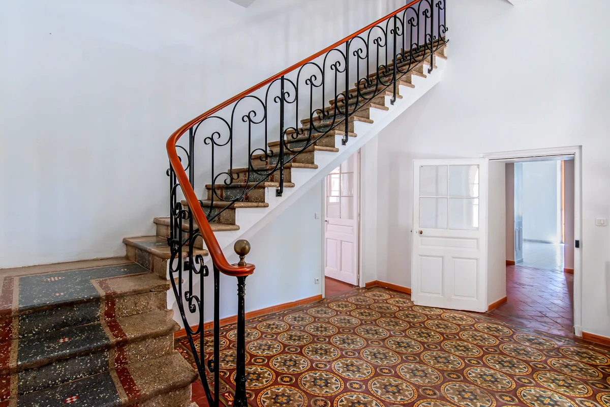 French property for sale in Puisserguier, Hérault - €950,000 - photo 