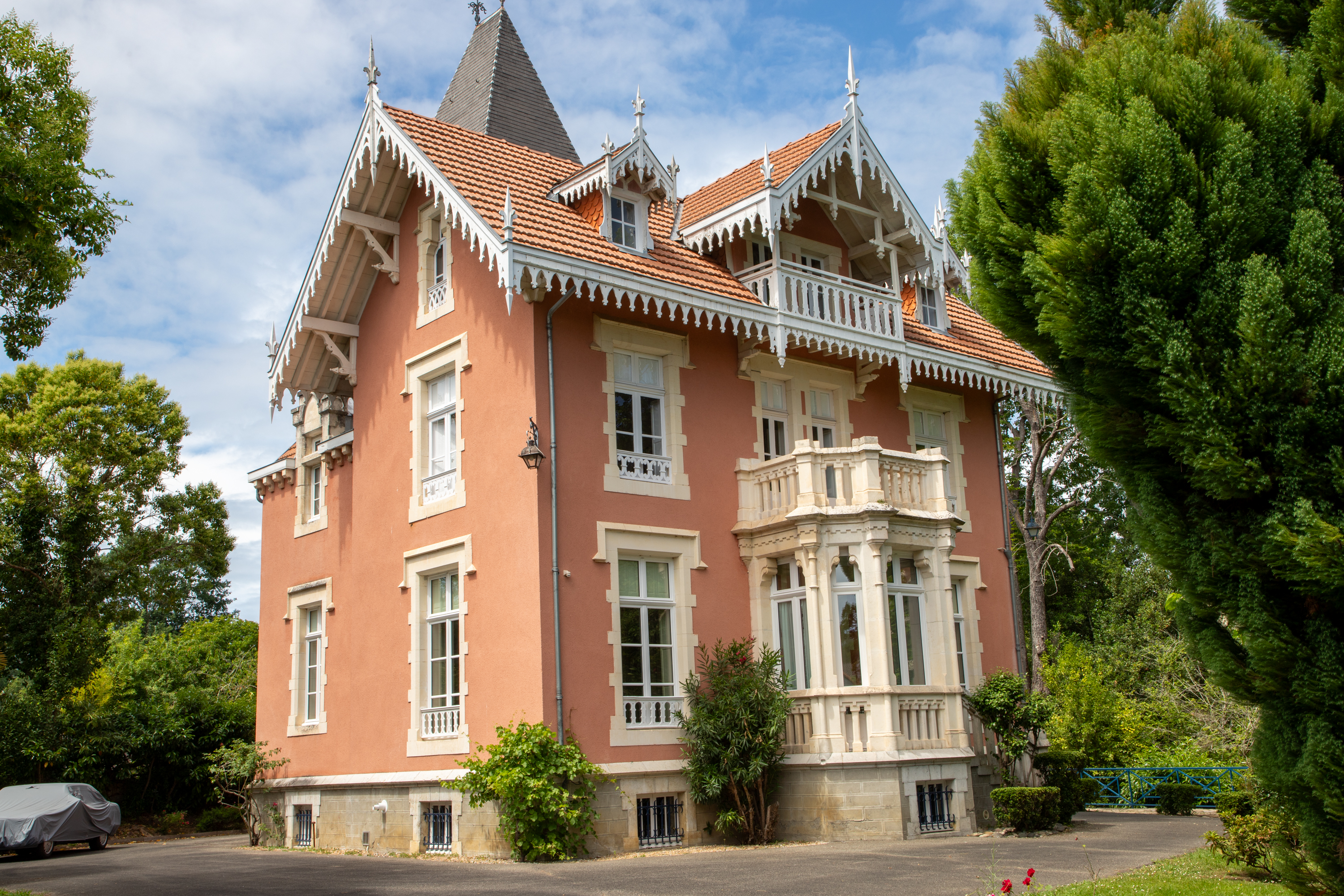 French property for sale in Salies-de-Béarn, Pyrénées-Atlantiques - €1,064,000 - photo 