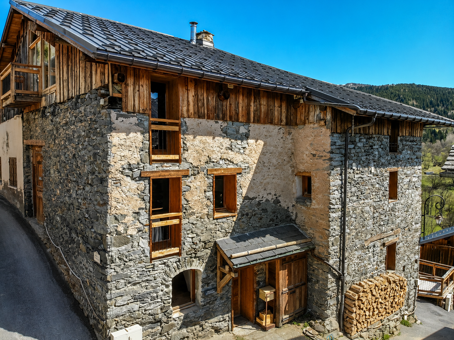 French property for sale in Saint-Martin-de-Belleville, Savoie - €1,895,000 - photo 