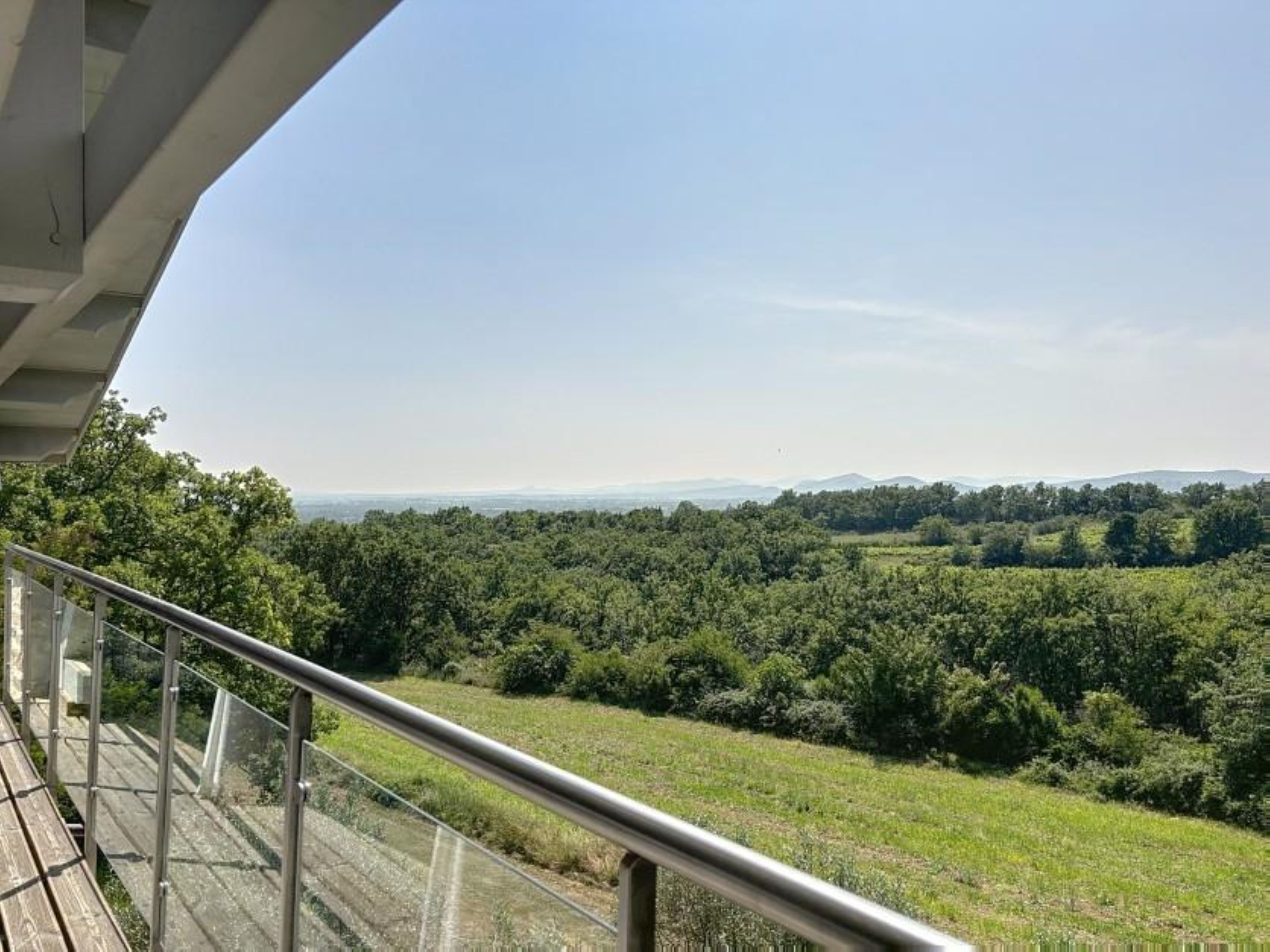 Propriété en France à vendre à Barjac, Gard - €1 850 000 - photo 