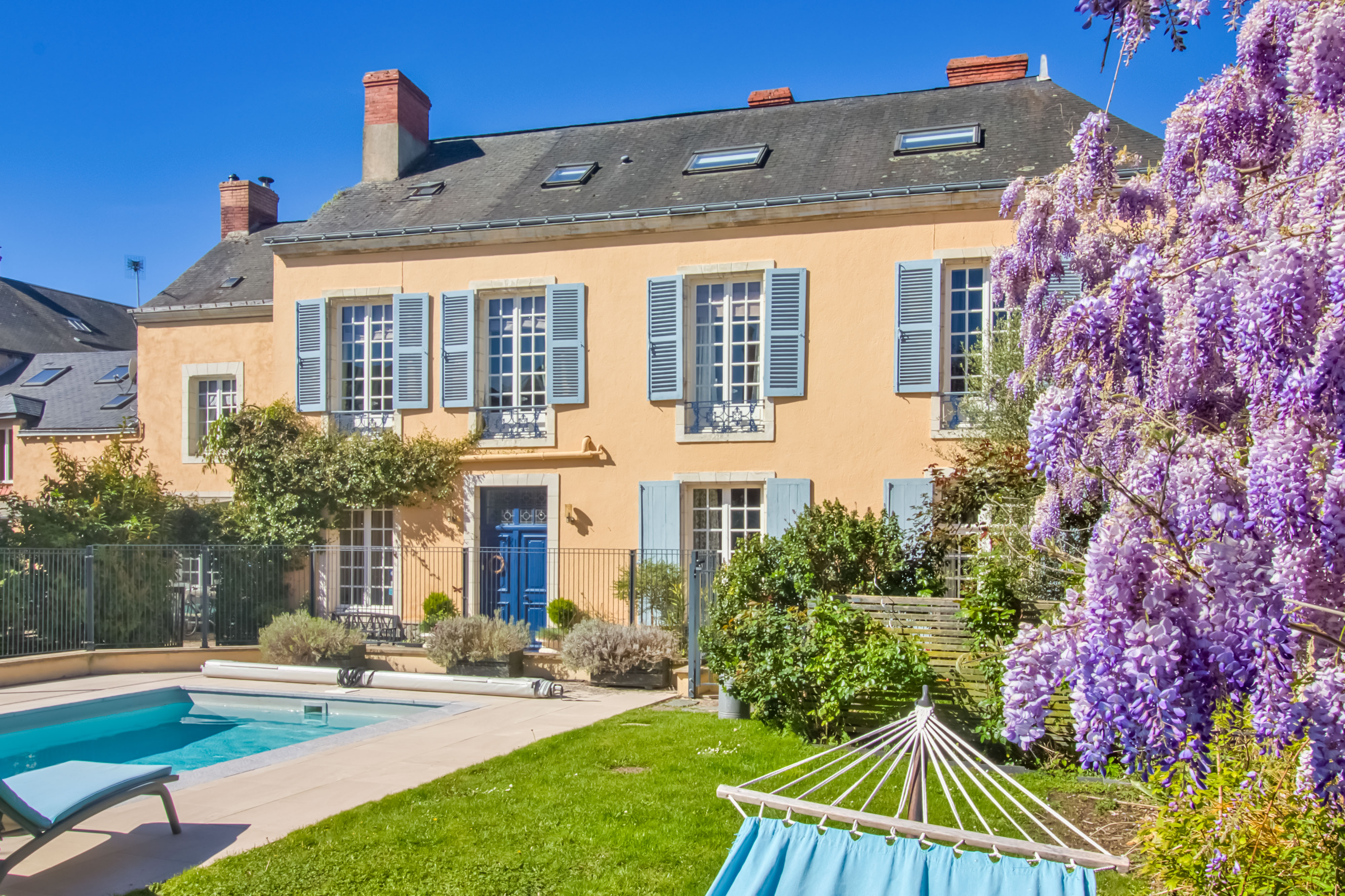 French property for sale in Le Lude, Sarthe - €519,400 - photo 