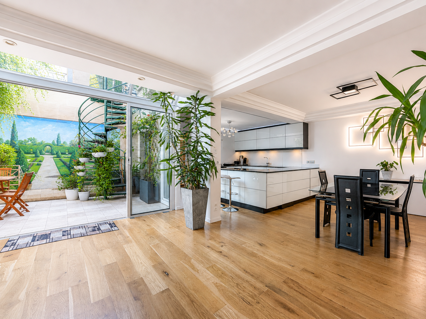French property for sale in Paris 16e Arrondissement, Paris - €2,500,000 - photo 