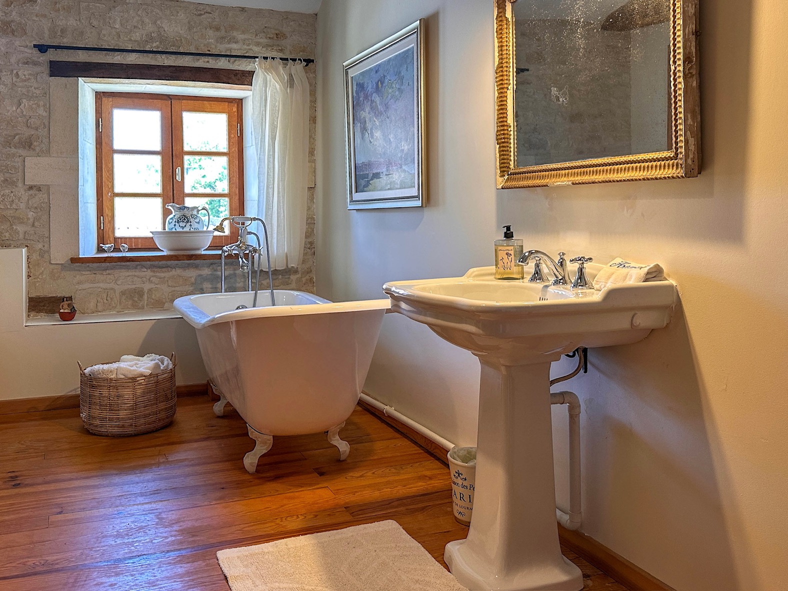 Propriété en France à vendre à Sonnac, Charente-Maritime - €599 000 - photo 