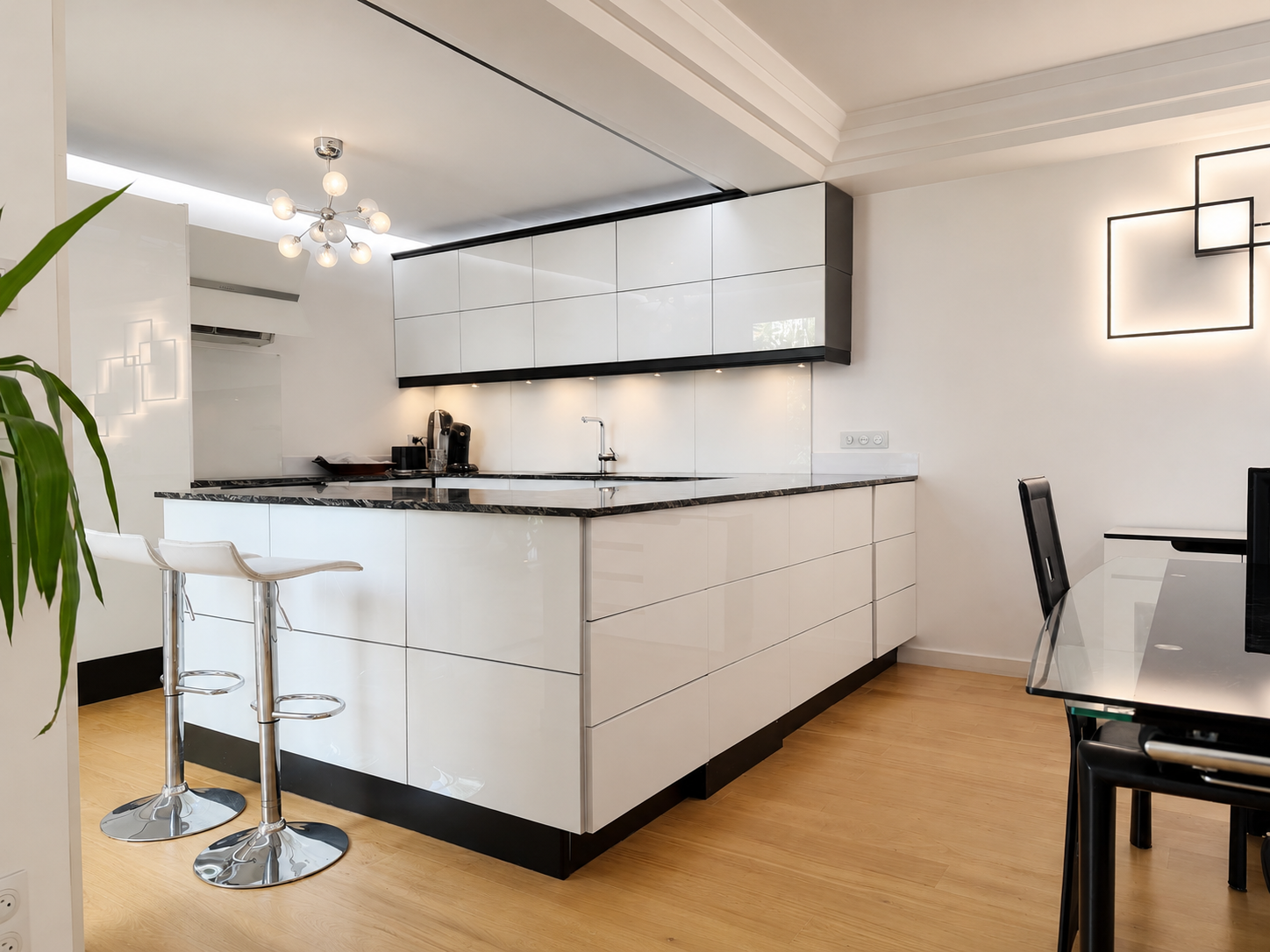 French property for sale in Paris 16e Arrondissement, Paris - €2,500,000 - photo 