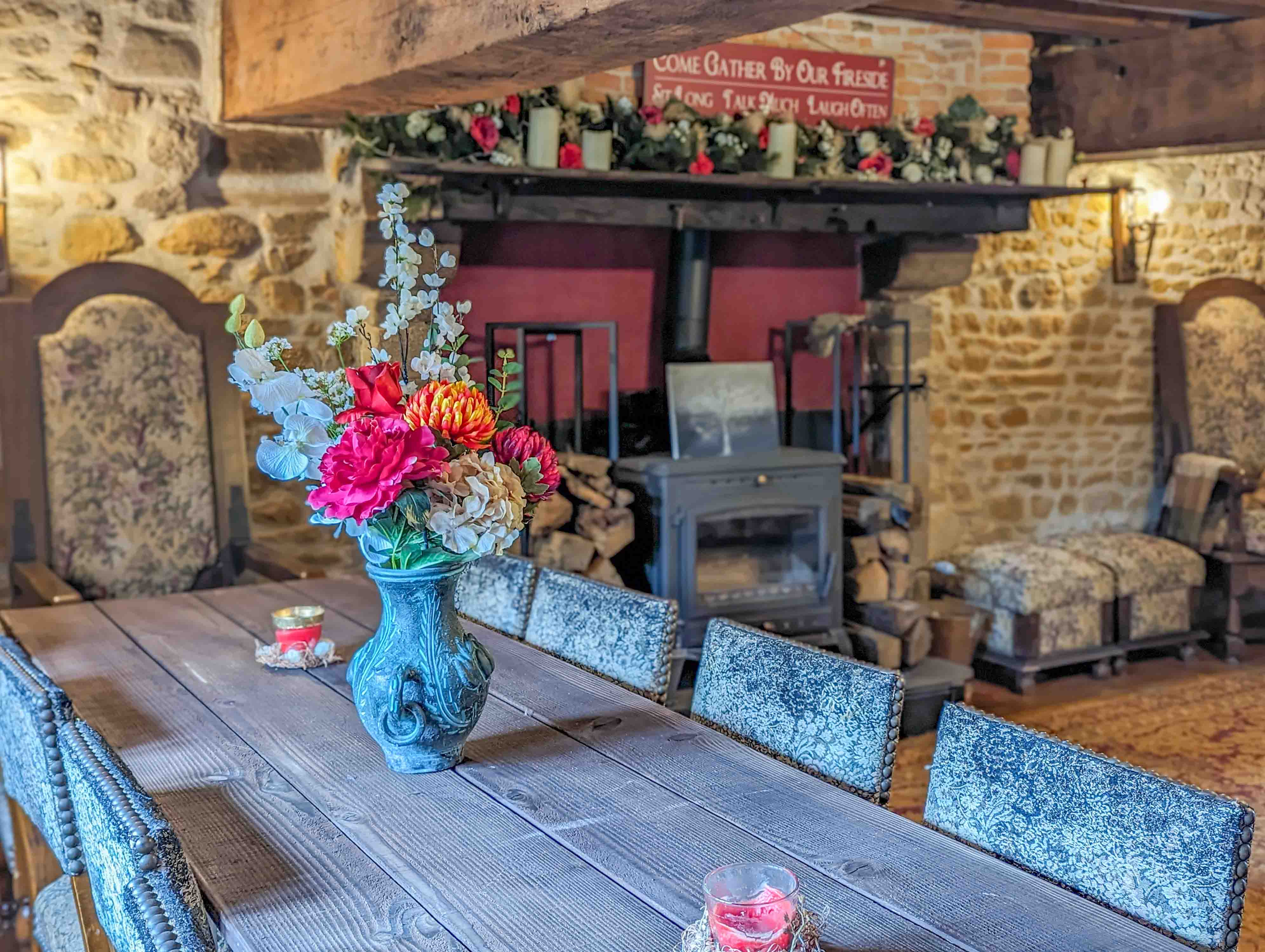 Propriété en France à vendre à Arnac-la-Poste, Haute-Vienne - €401 740 - photo 