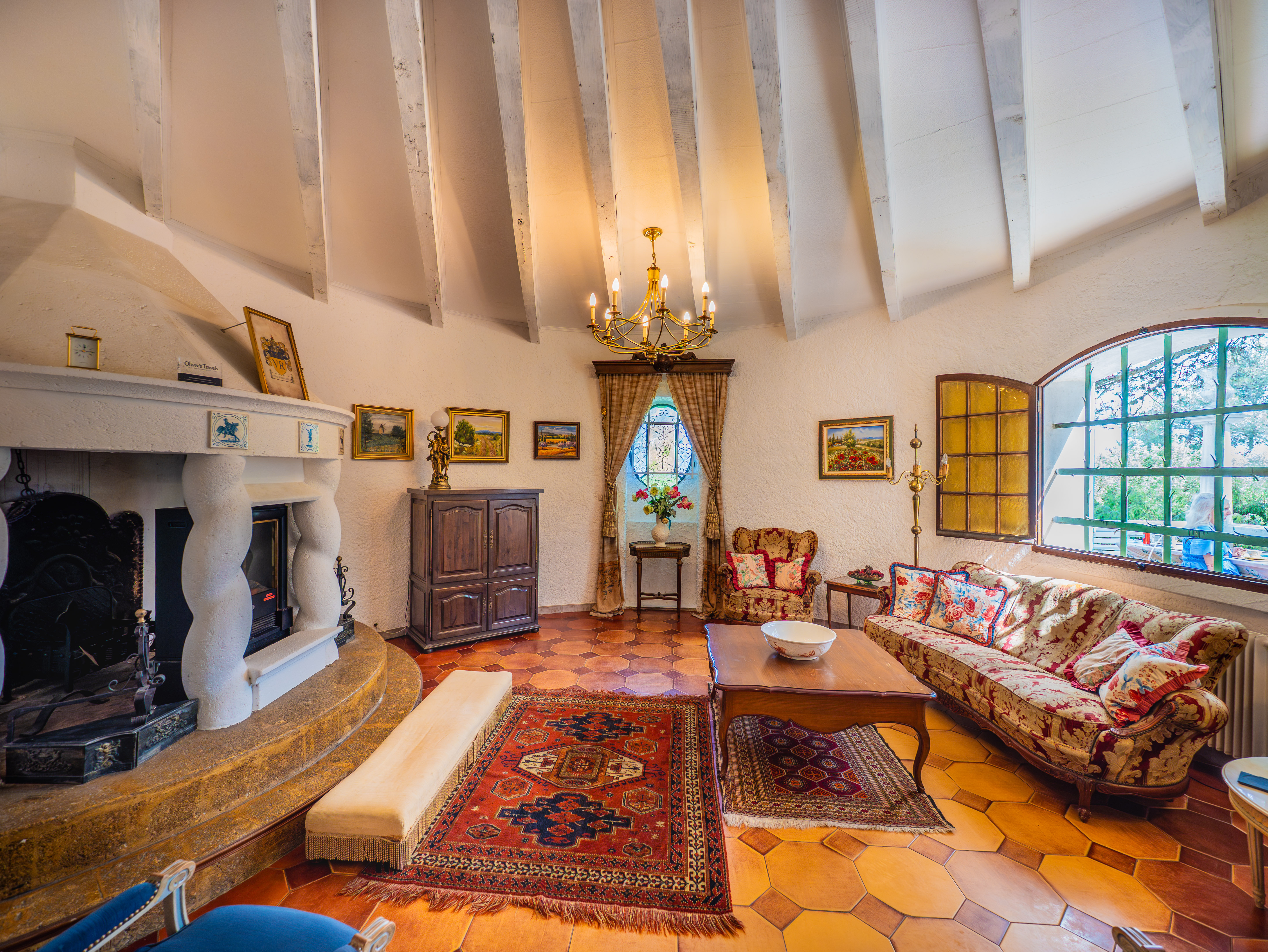 Propriété en France à vendre à Beaucaire, Gard - €949 000 - photo 