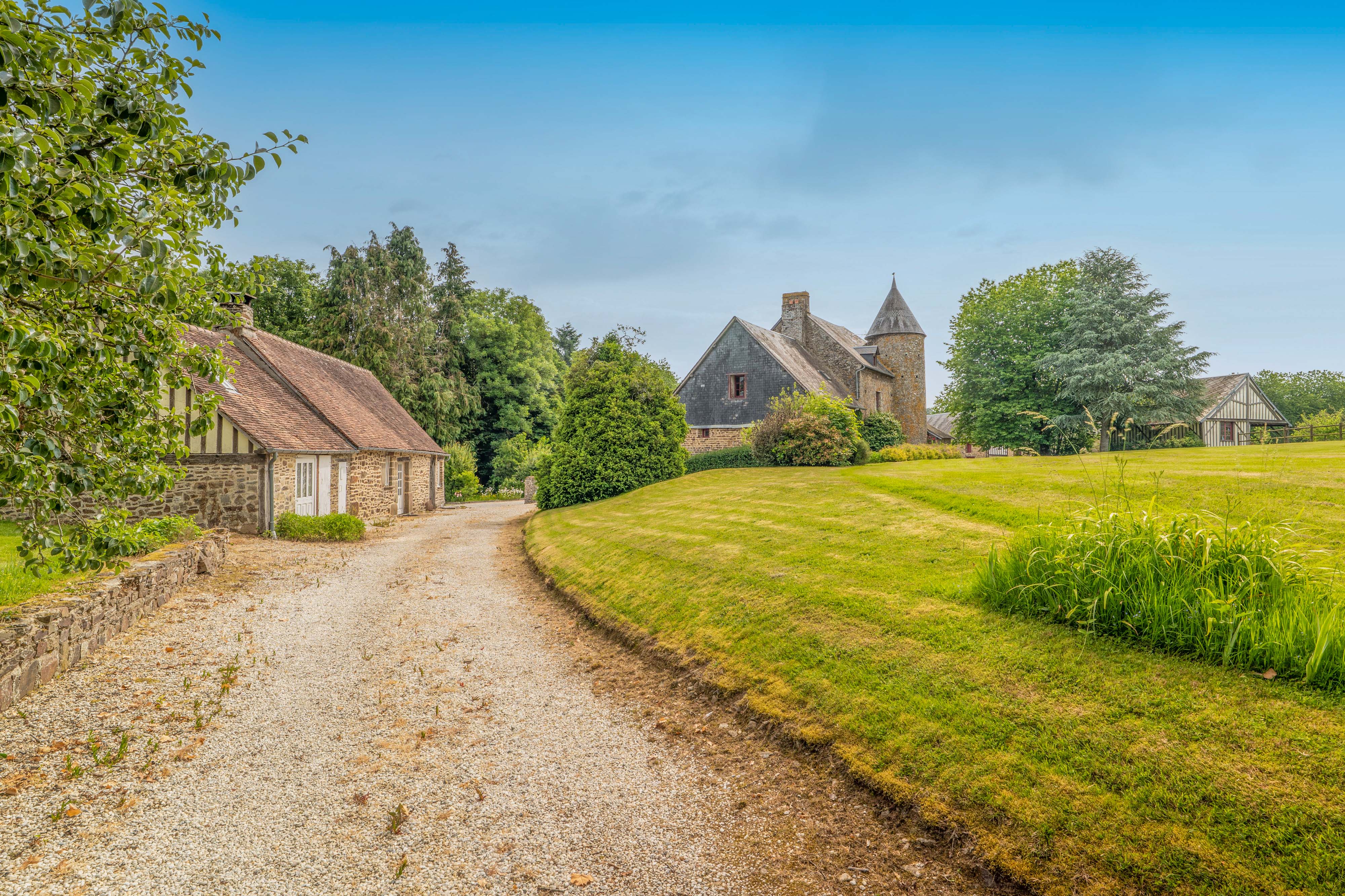 French property for sale in Saint-Bômer-les-Forges, Orne - €1,484,000 - photo 