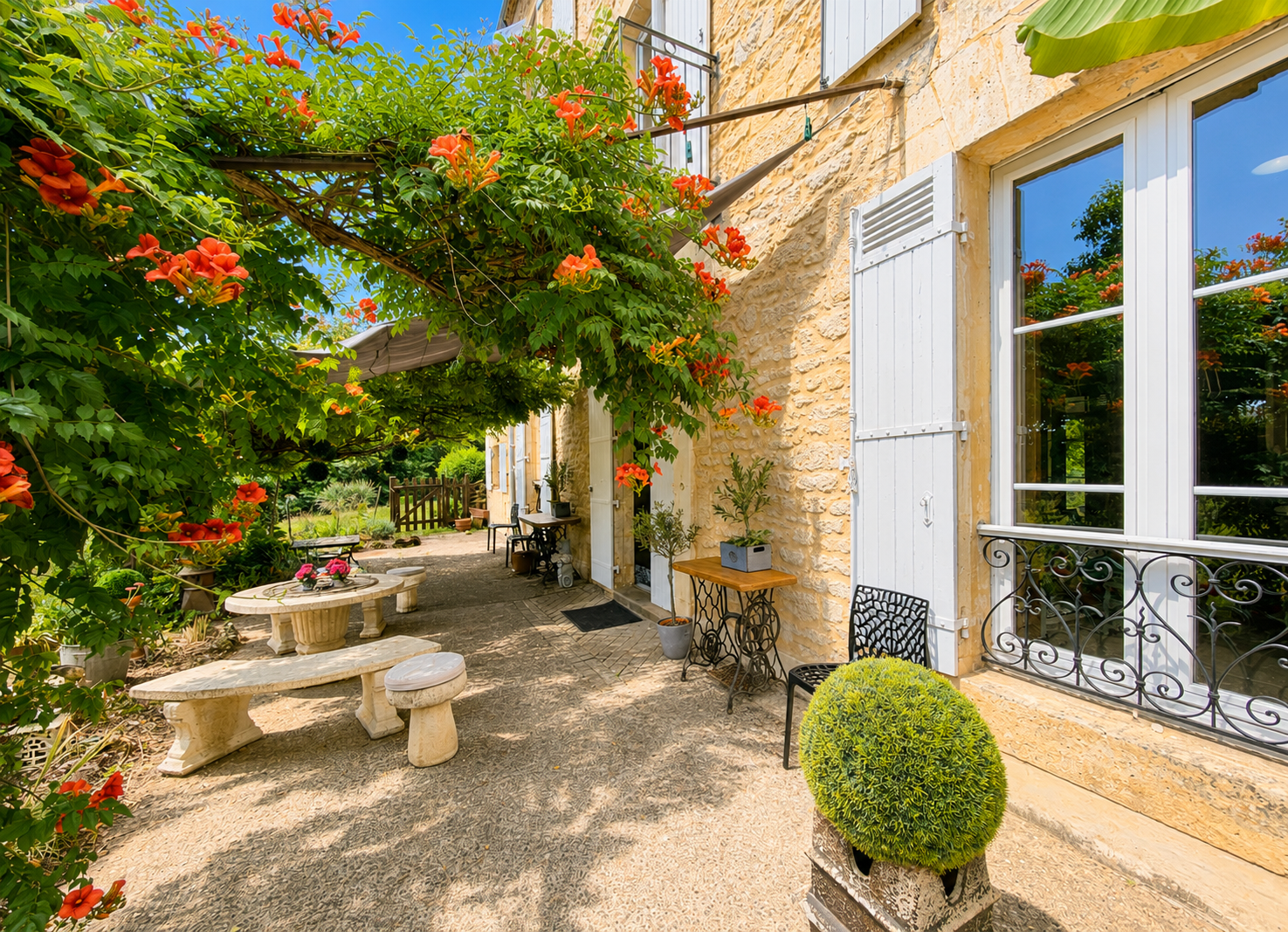 French property for sale in Sarlat-la-Canéda, Dordogne - €795,000 - photo 