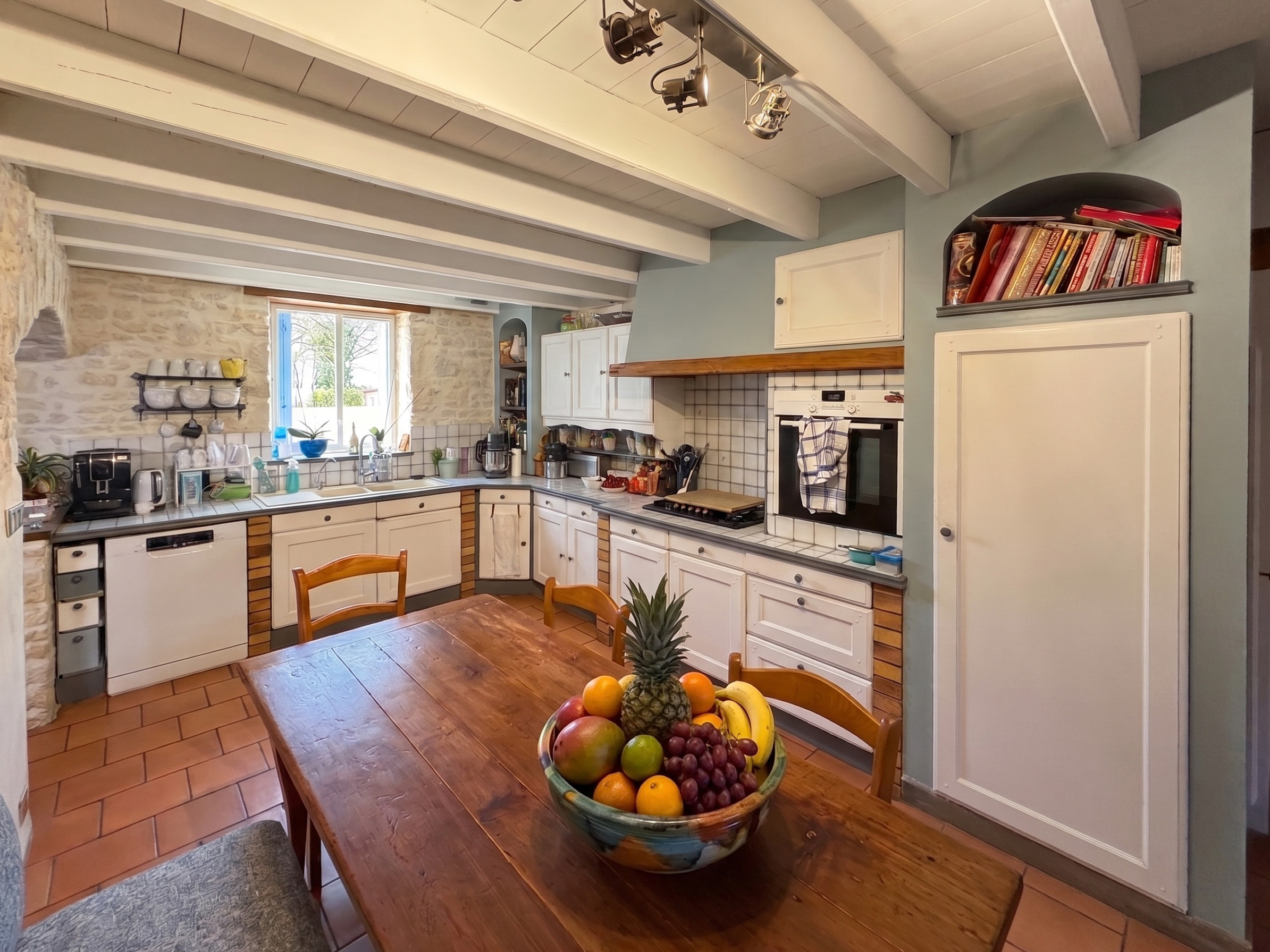 French property for sale in Montroy, Charente-Maritime - €1,323,000 - photo 