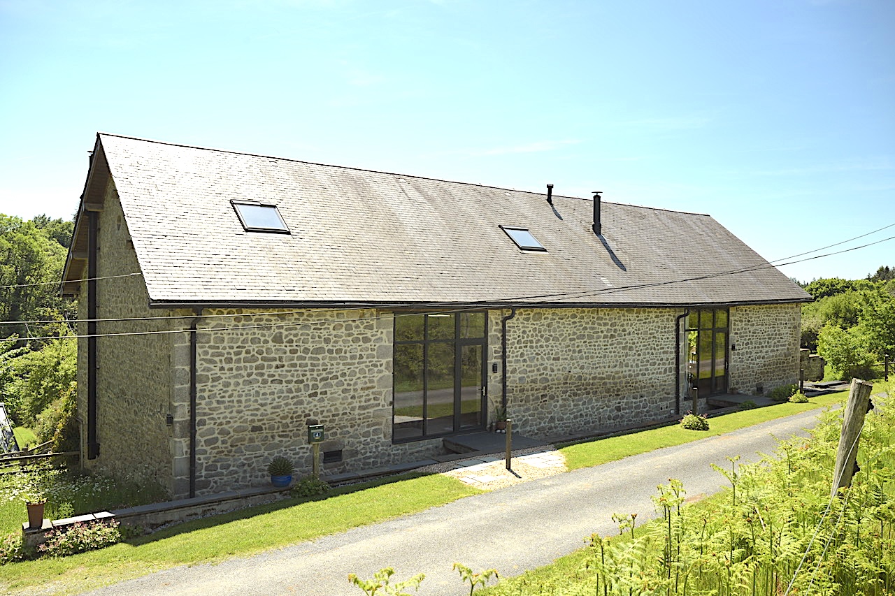 Propriété en France à vendre à Saint-Hilaire-les-Courbes, Corrèze - €696 960 - photo 