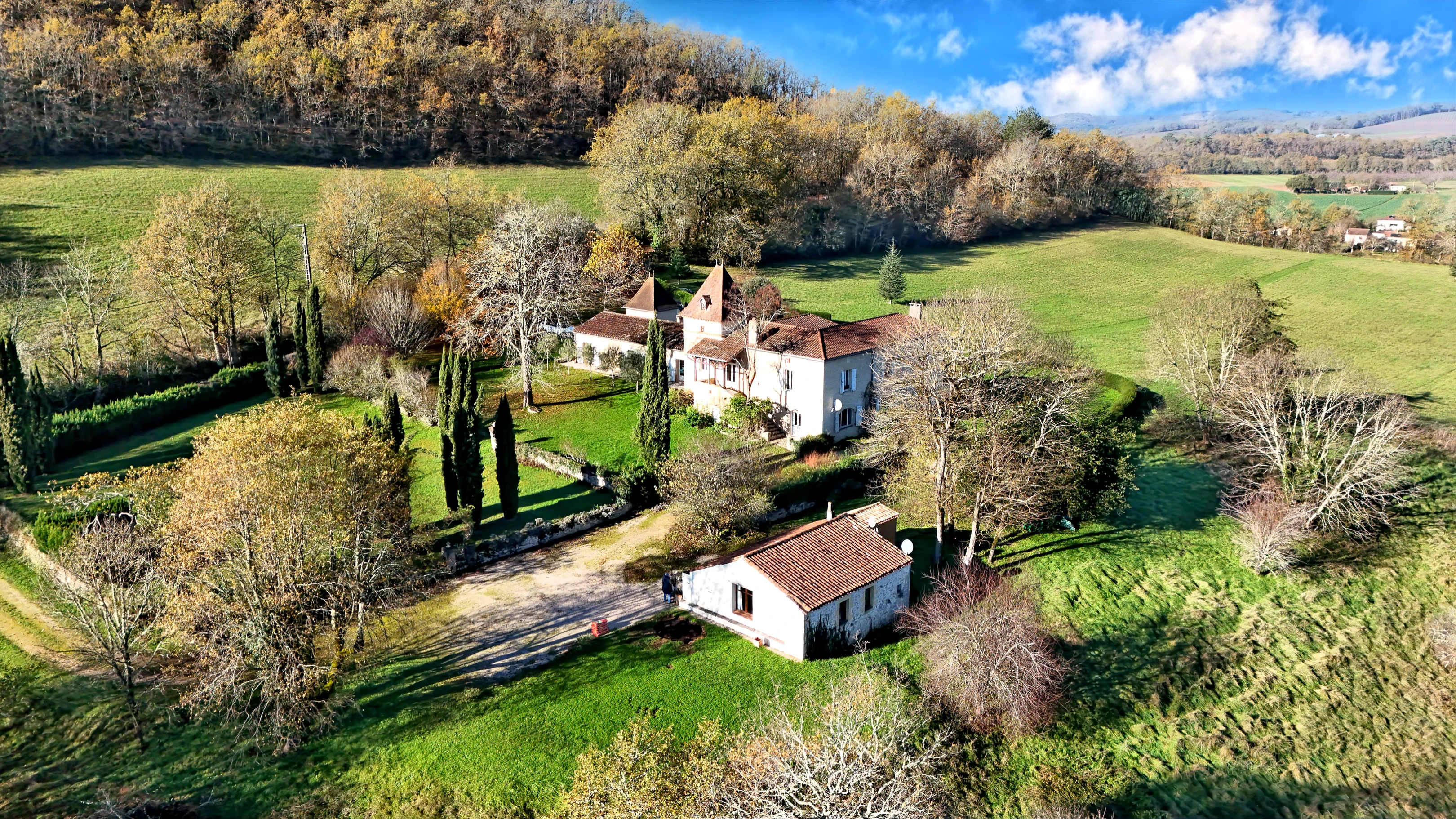 French property for sale in Mauroux, Lot - €699,000 - photo 
