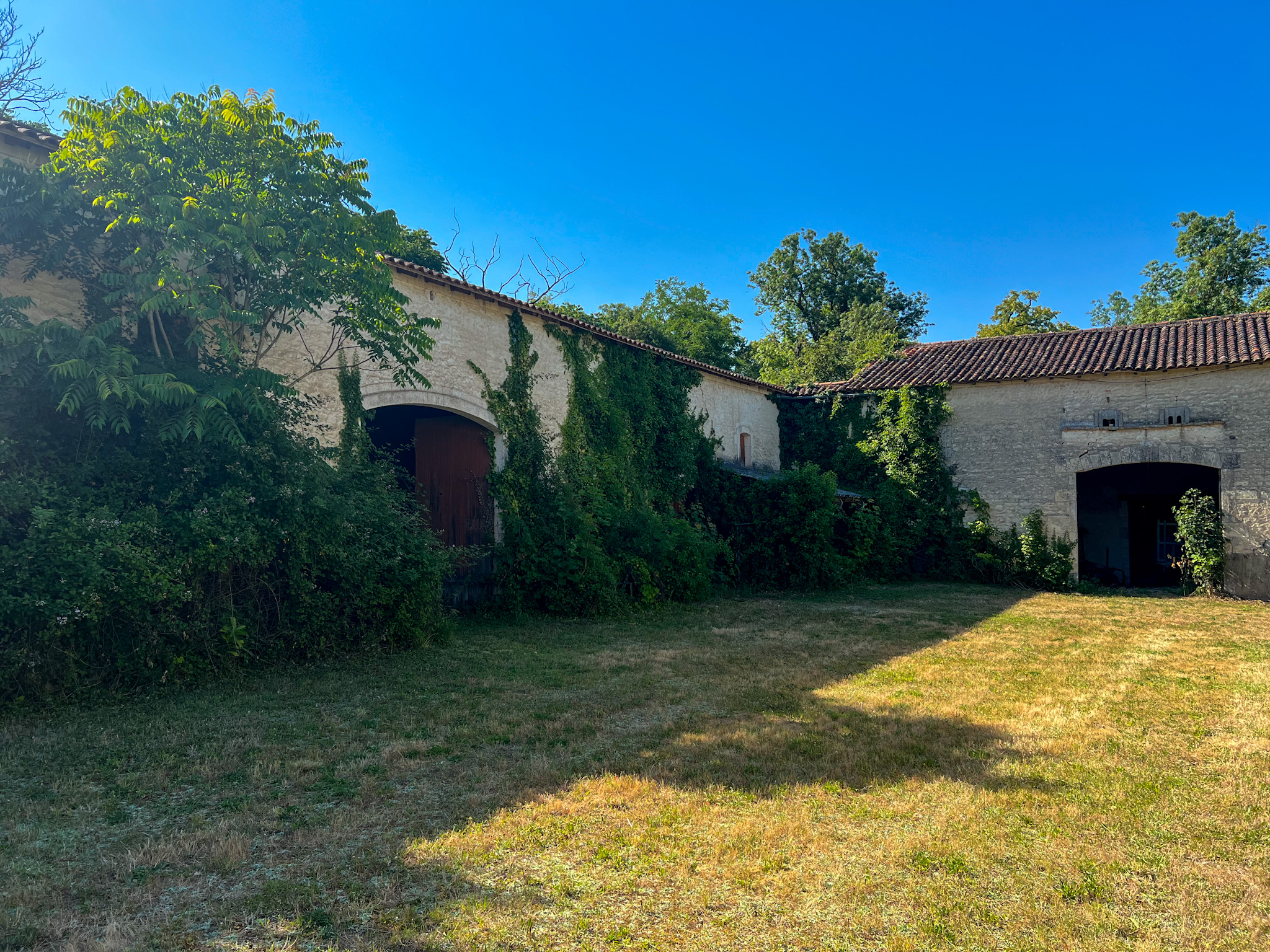 French property for sale in Oradour, Charente - €1,170,000 - photo 