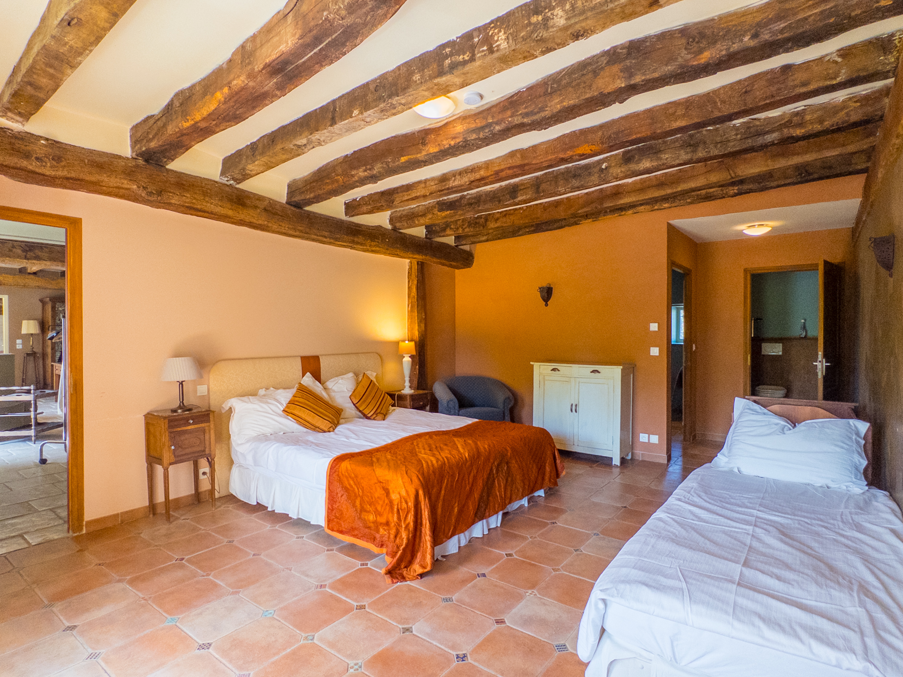 Propriété en France à vendre à Coulonges, Vienne - €894 999 - photo 