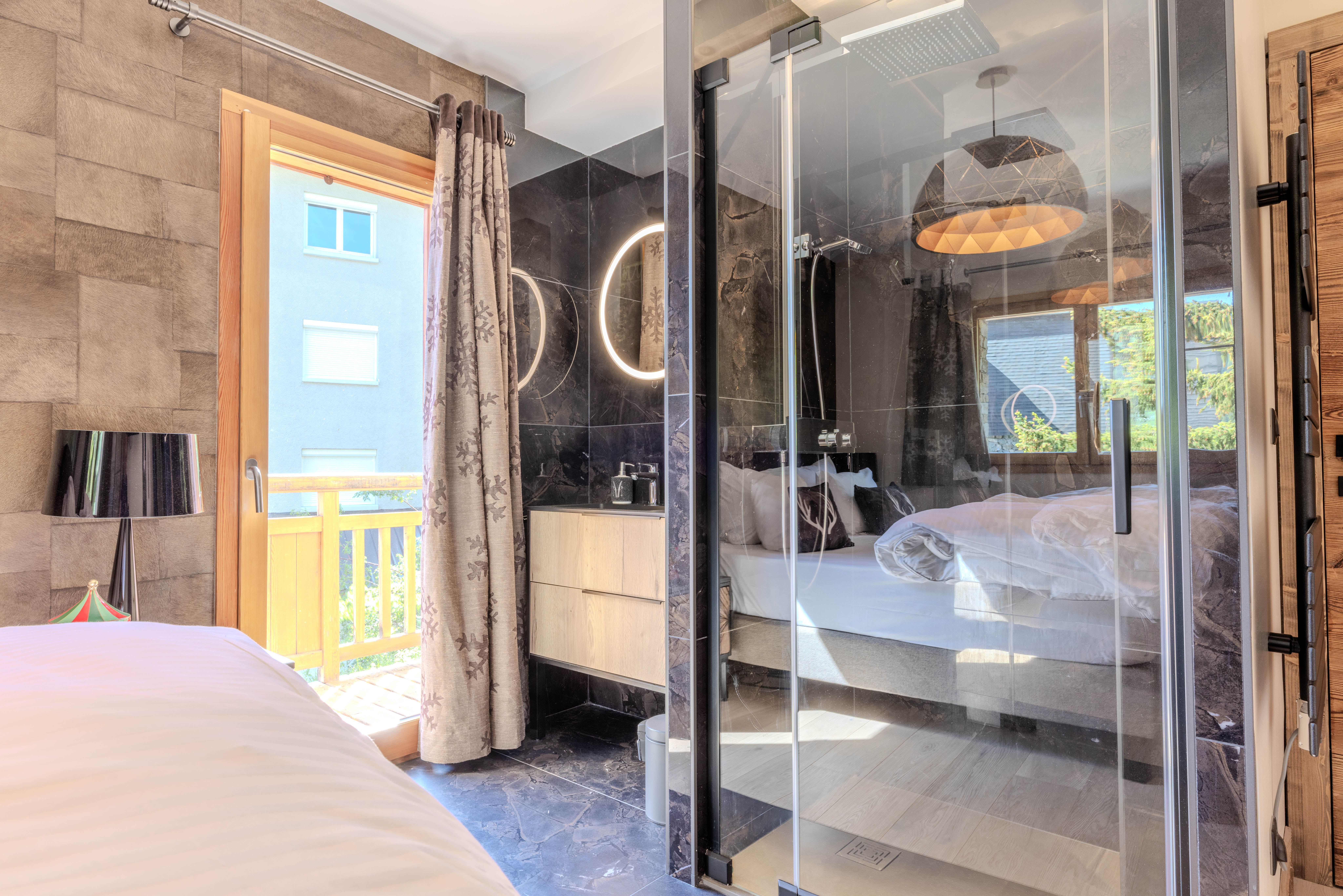 French property for sale in Les Deux Alpes, Isère - €2,800,000 - photo 