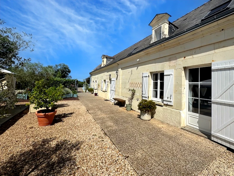 French property for sale in Varennes-sur-Loire, Maine-et-Loire - €750,000 - photo 