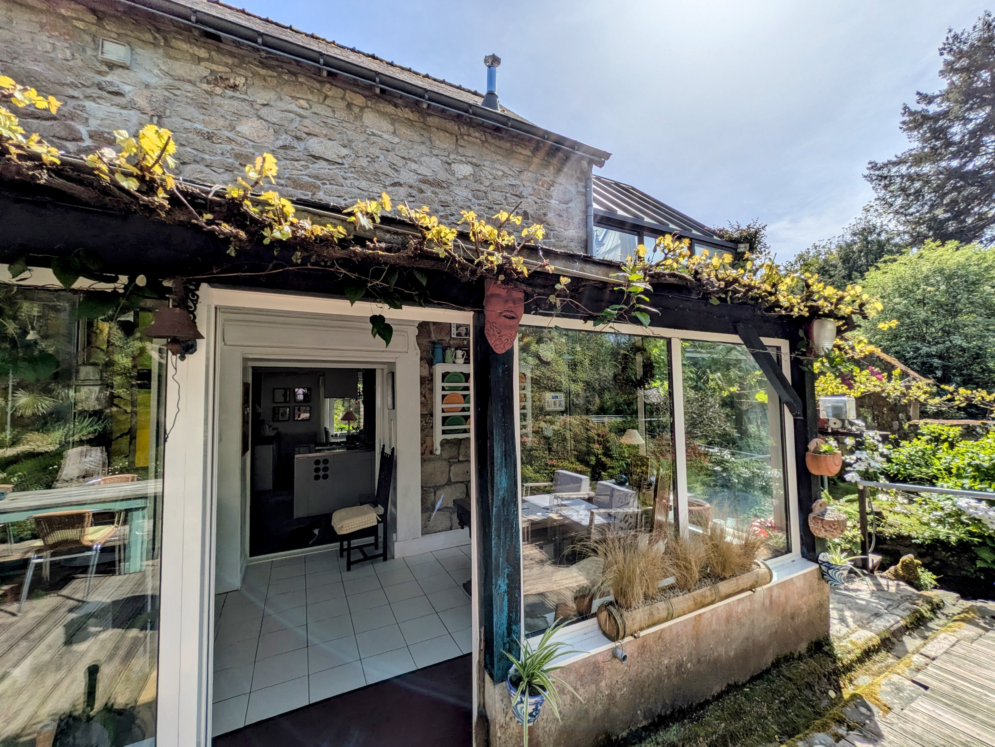 French property for sale in Quimper, Finistère - €670,000 - photo 
