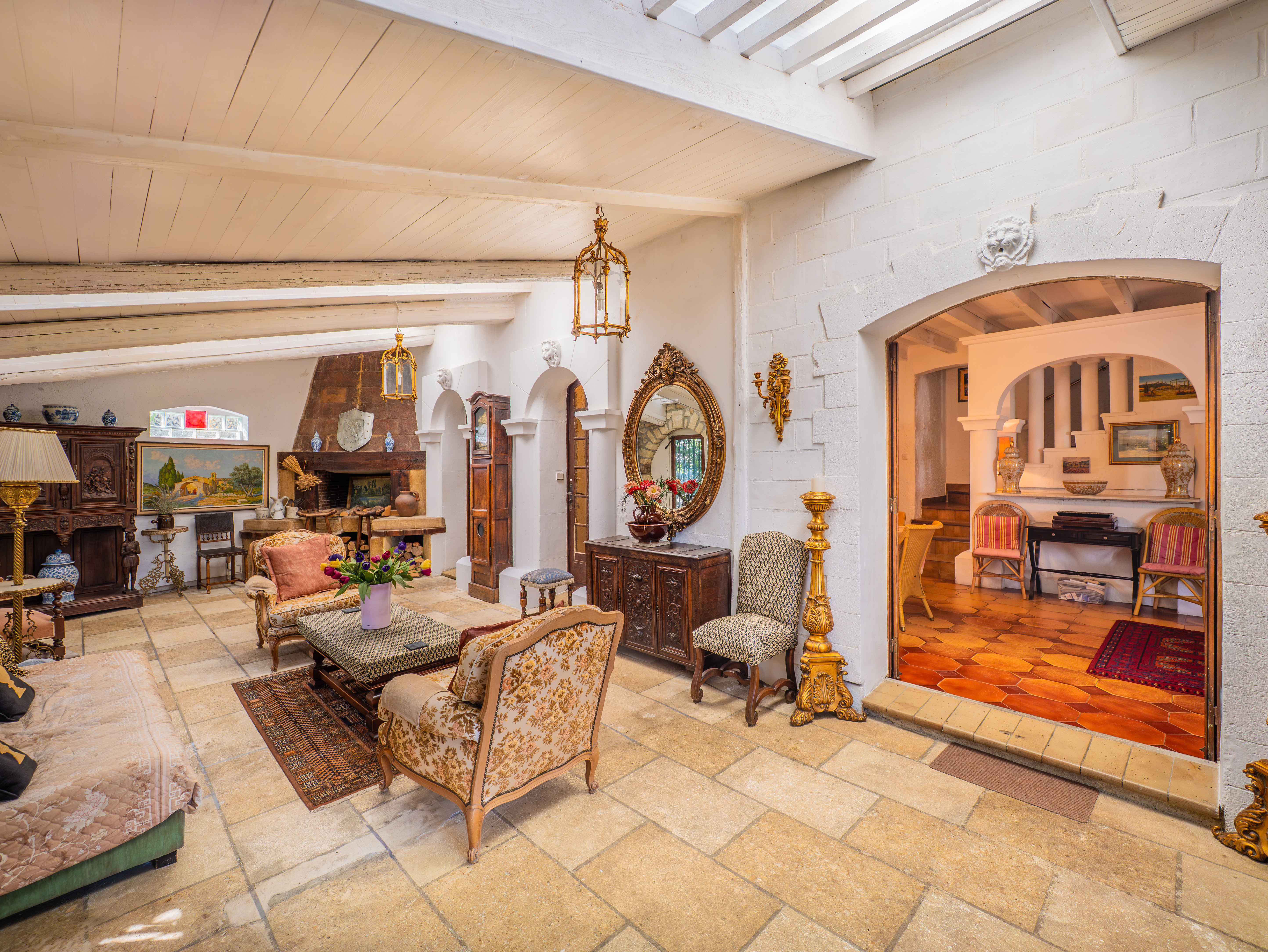 Propriété en France à vendre à Beaucaire, Gard - €949 000 - photo 