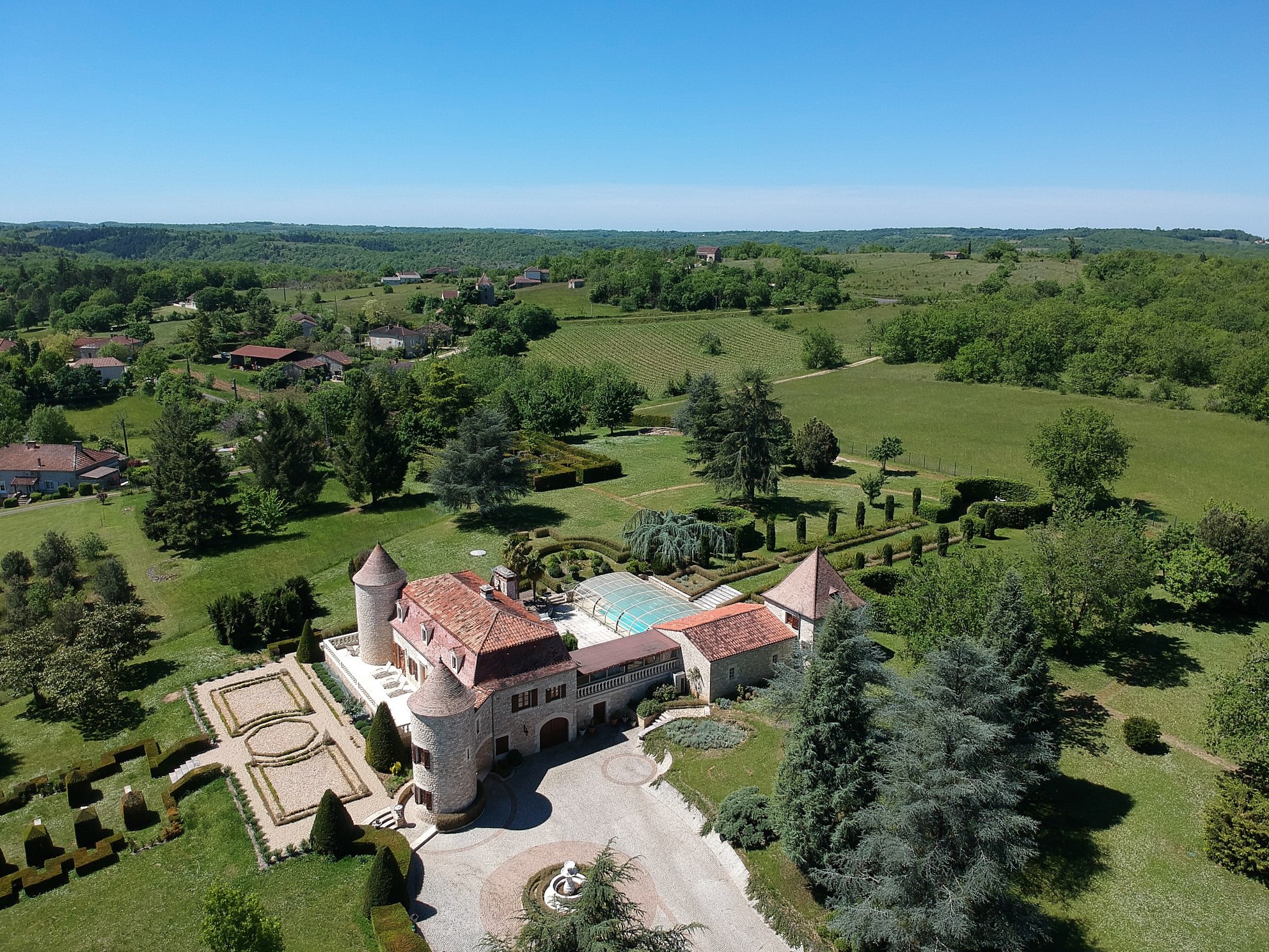 French property for sale in Saint-Vincent-Rive-d'Olt, Lot - €1,365,000 - photo 