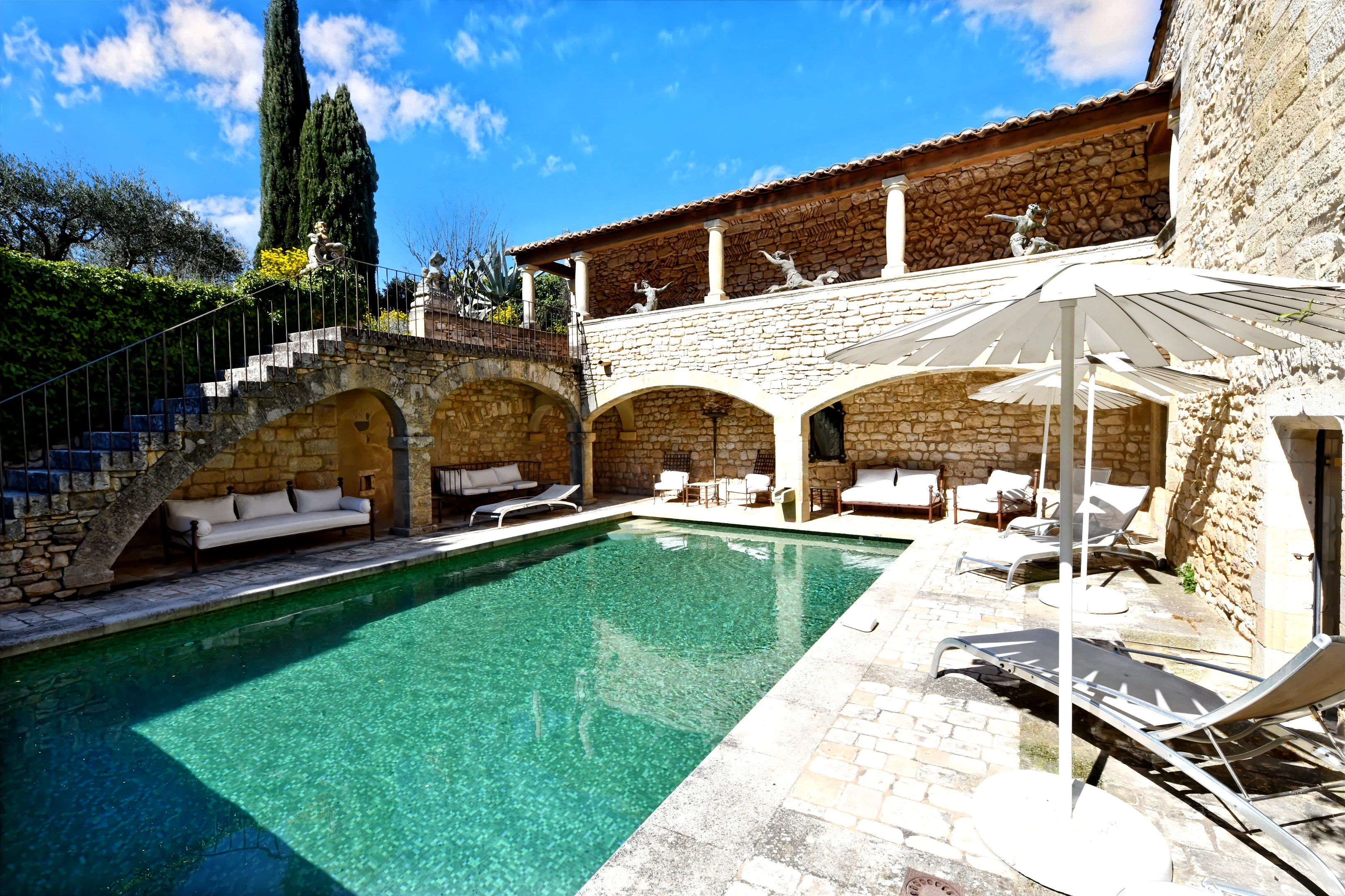 French property for sale in Saint-Maximin, Gard - €2,500,000 - photo 