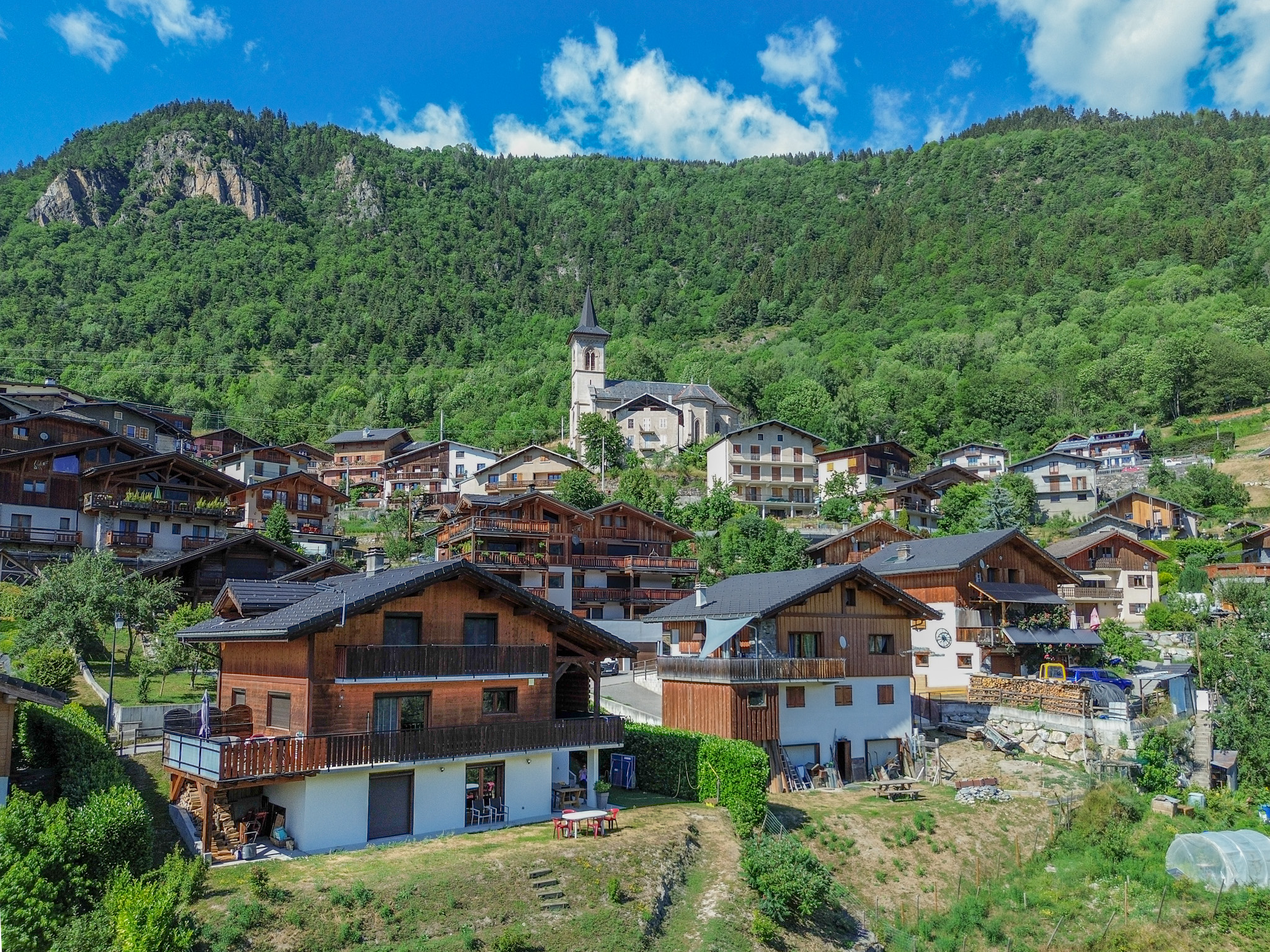 French property for sale in Montagny, Savoie - €999,000 - photo 
