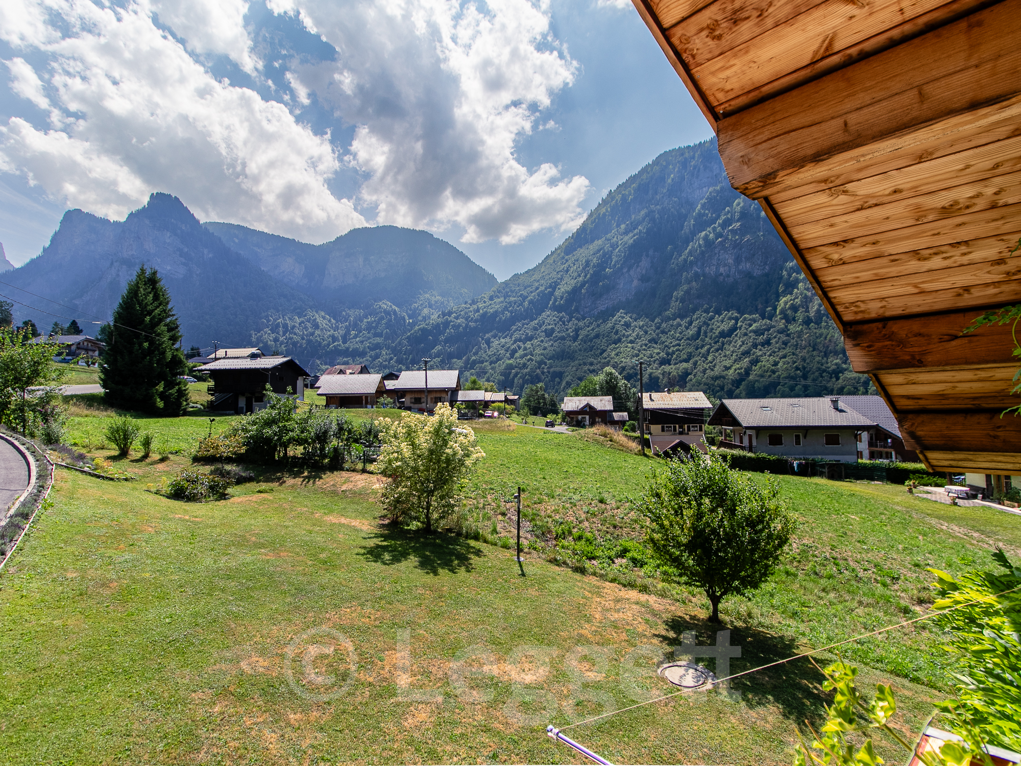 French property for sale in Sixt-Fer-à-Cheval, Haute-Savoie - €997,500 - photo 