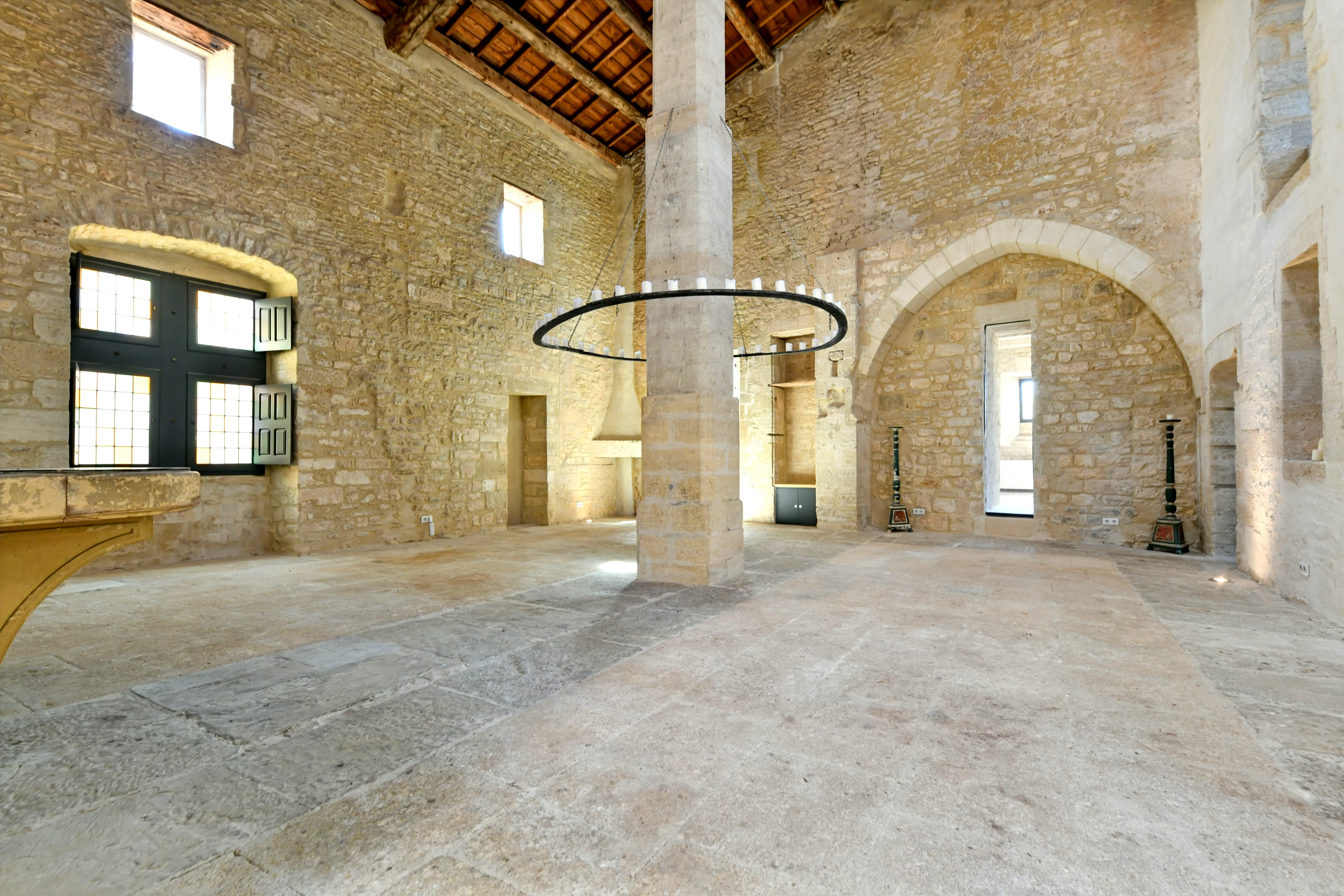 French property for sale in Saint-Maximin, Gard - €2,500,000 - photo 