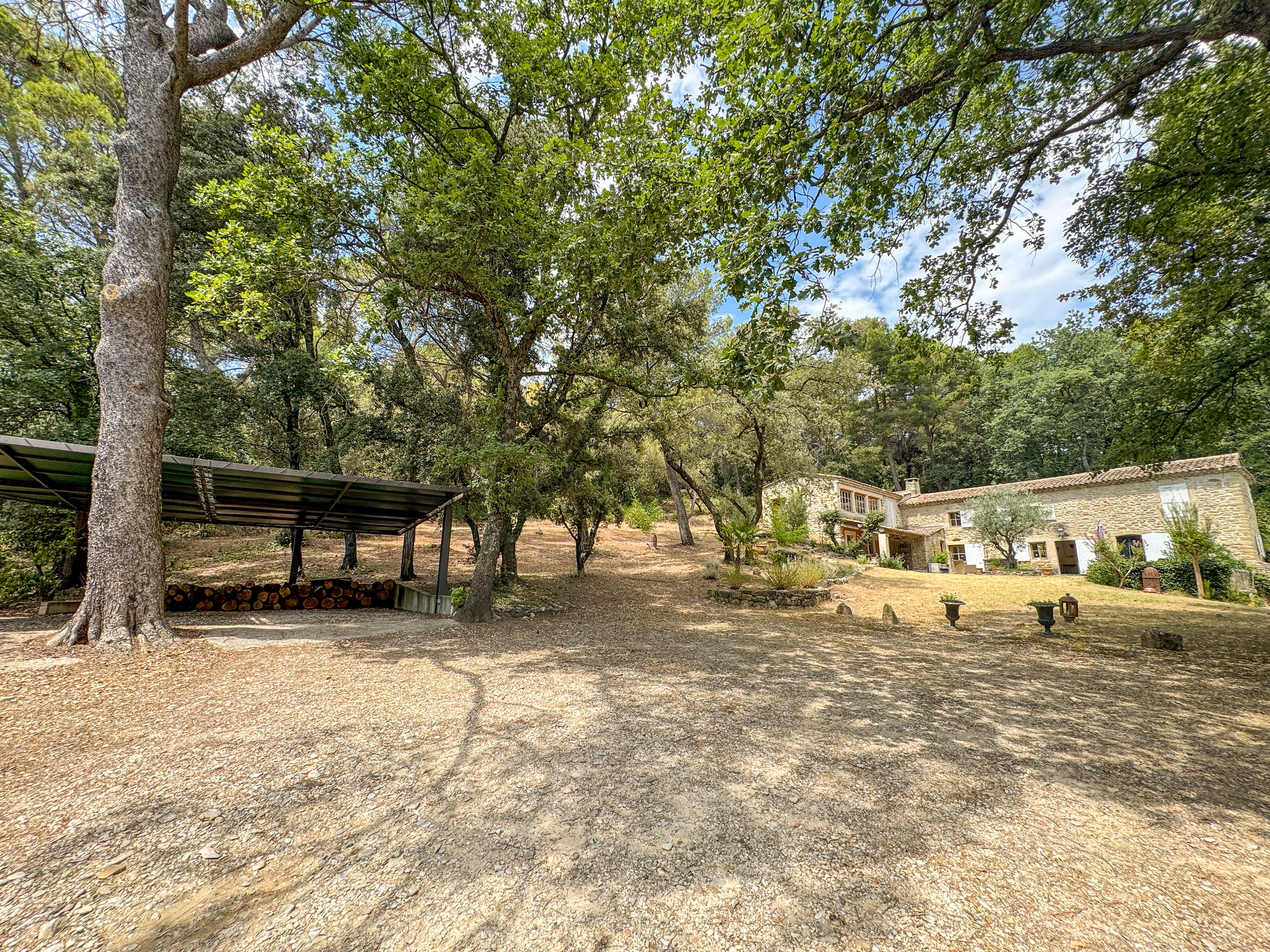 Propriété en France à vendre à Grillon, Vaucluse - €580 000 - photo 