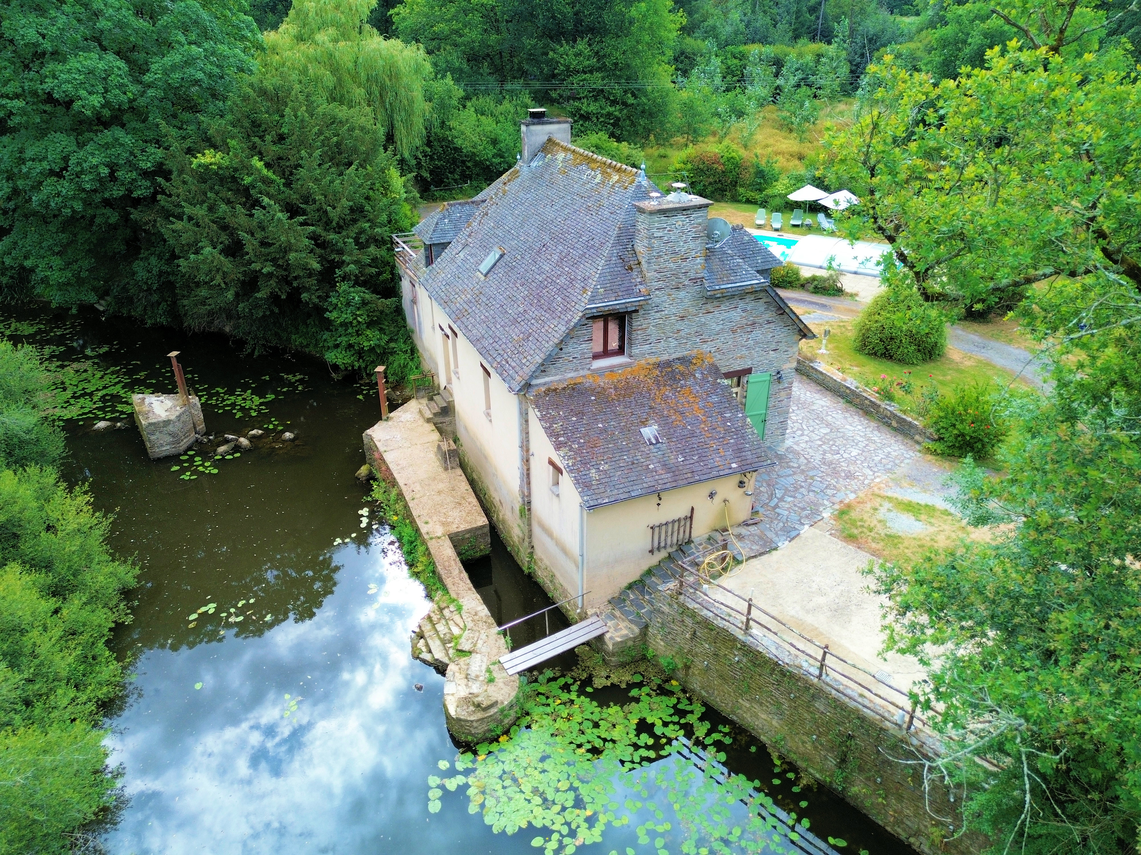 French property for sale in Ploërmel, Morbihan - €685,000 - photo 