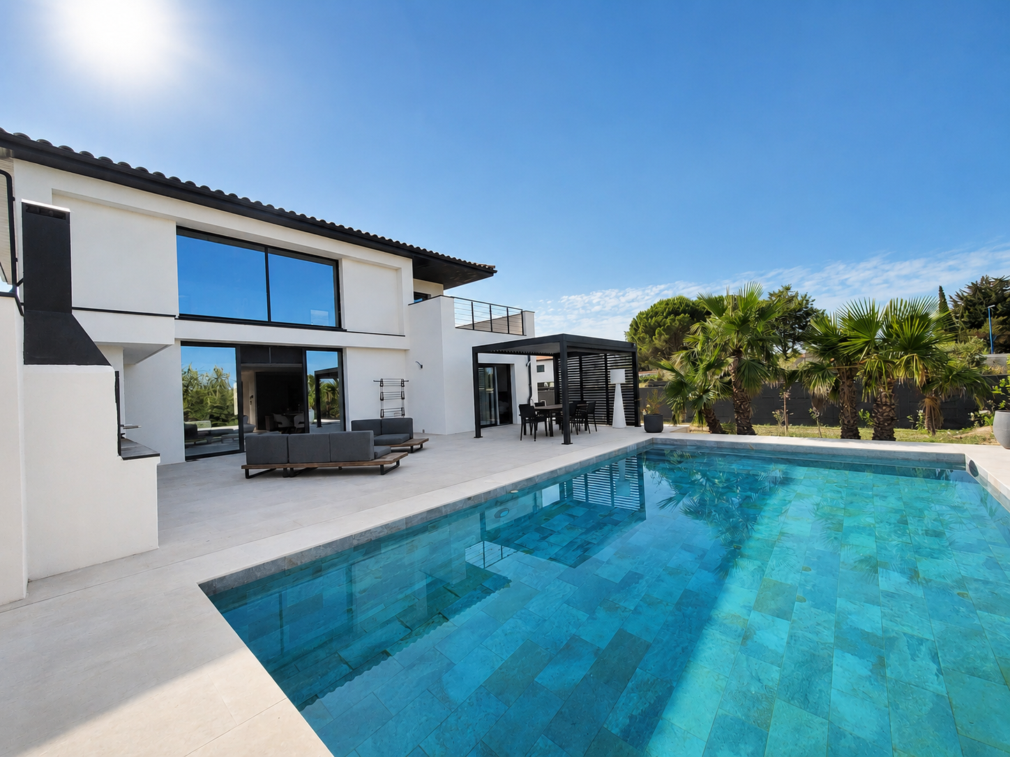 Propriété en France à vendre à Sainte-Marie-la-Mer, Pyrénées-Orientales - €698 000 - photo 