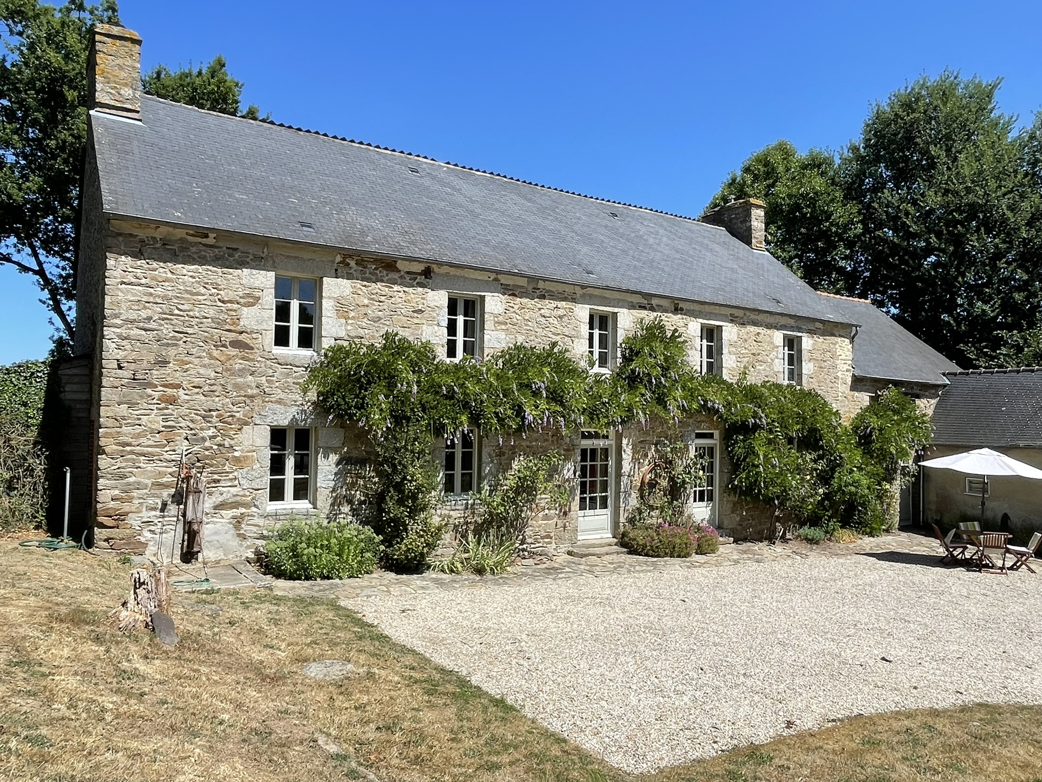 Propriété en France à vendre à Plouguenast-Langast, Côtes-d'Armor - €477 000 - photo 