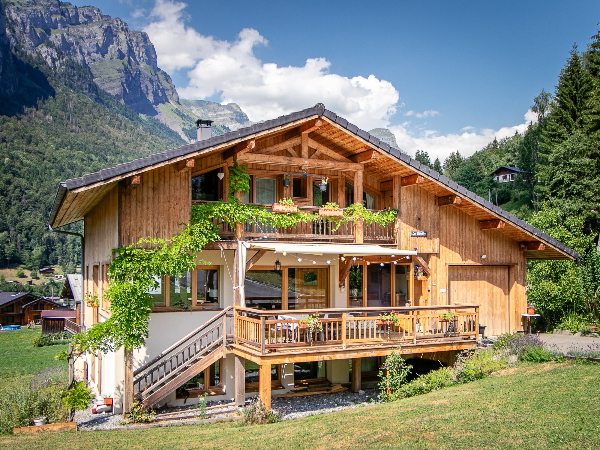 French property for sale in Sixt-Fer-à-Cheval, Haute-Savoie - €997,500 - photo 