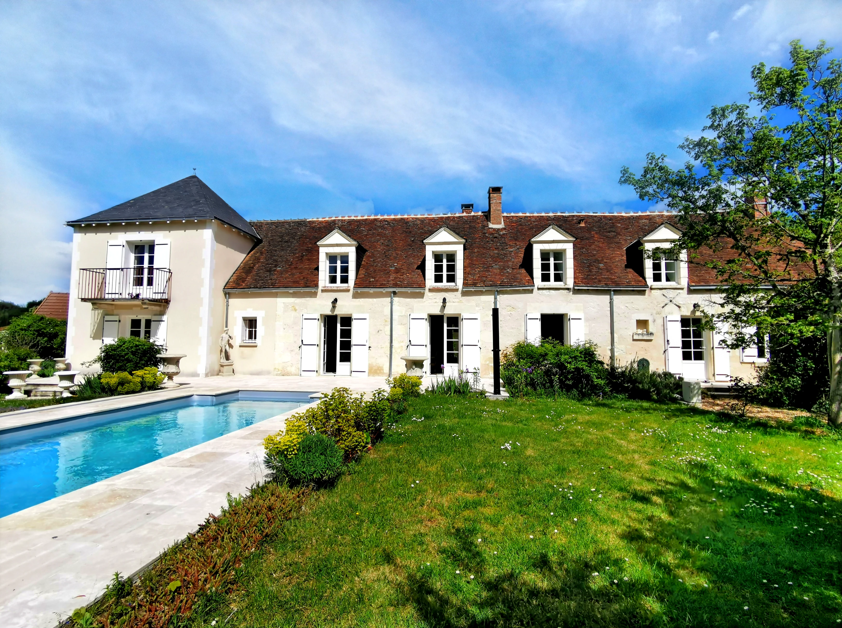 French property for sale in Saint-Aignan, Loir-et-Cher - €540,600 - photo 