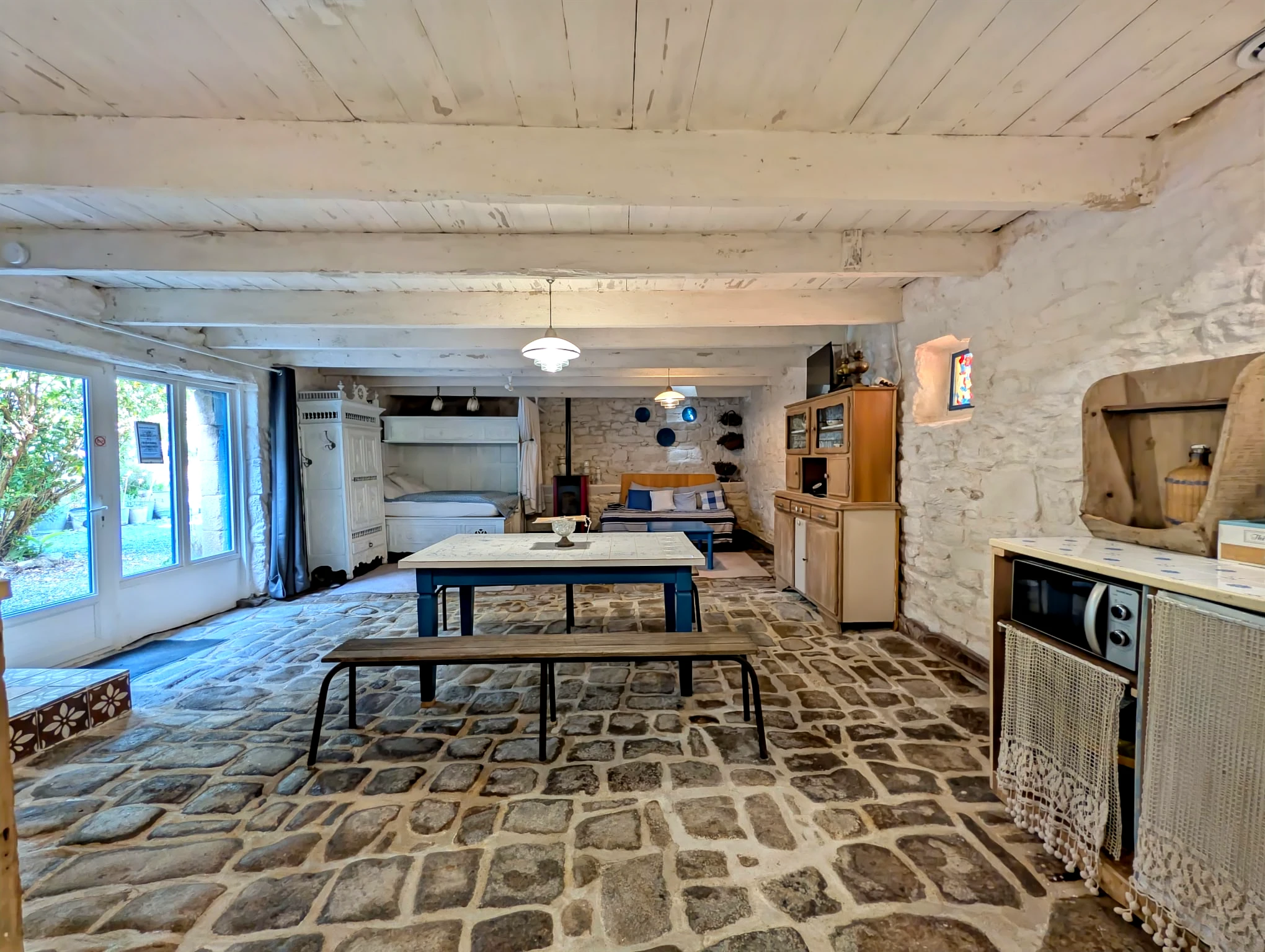 Propriété en France à vendre à Guerlesquin, Finistère - €540 600 - photo 
