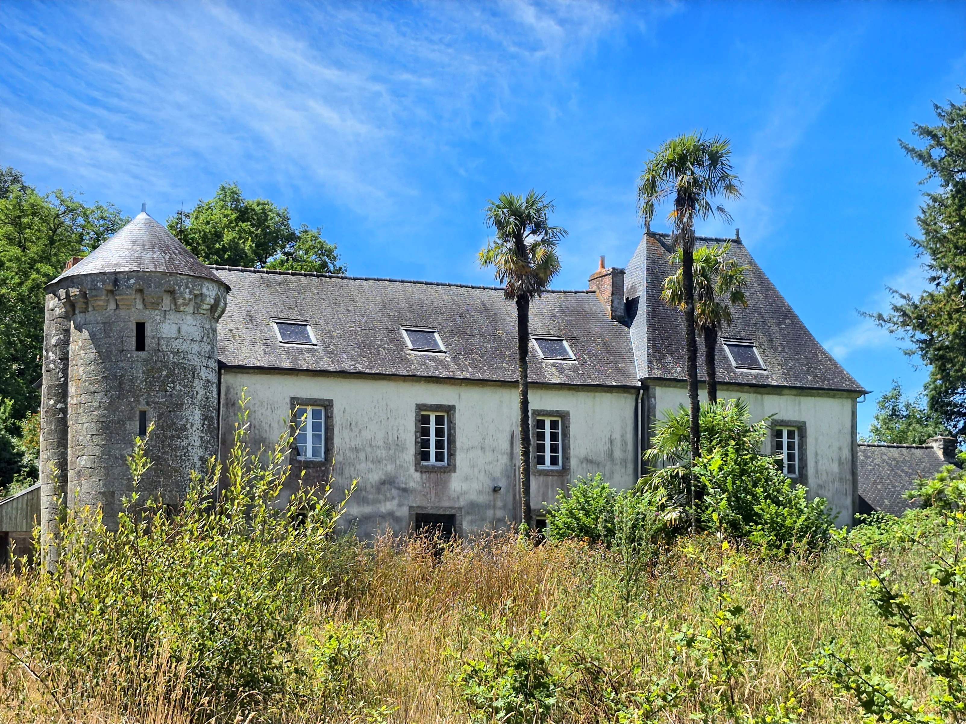 Propriété en France à vendre à Glomel, Côtes-d'Armor - €662 500 - photo 
