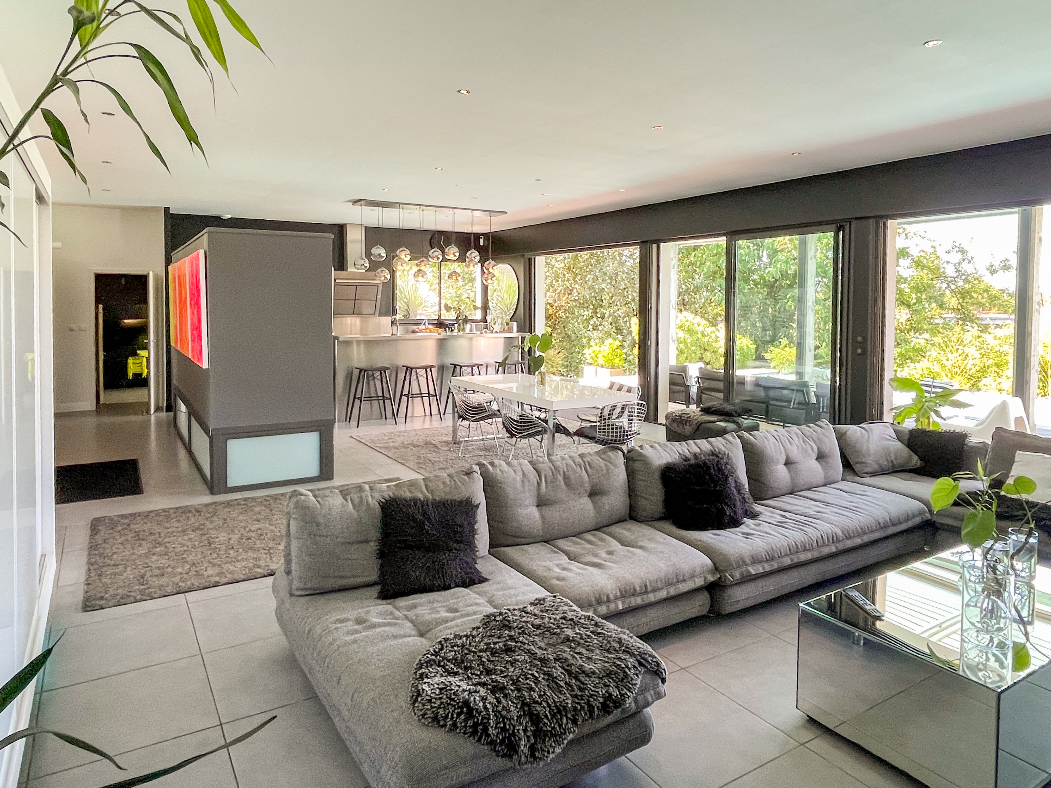 French property for sale in Angoulême, Charente - €695,000 - photo 