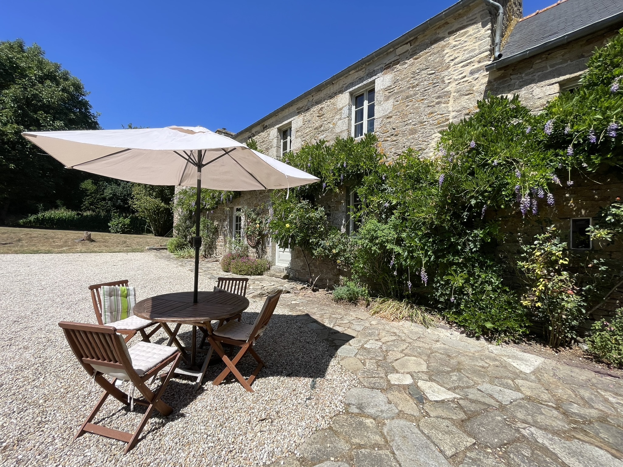 Propriété en France à vendre à Plouguenast-Langast, Côtes-d'Armor - €477 000 - photo 