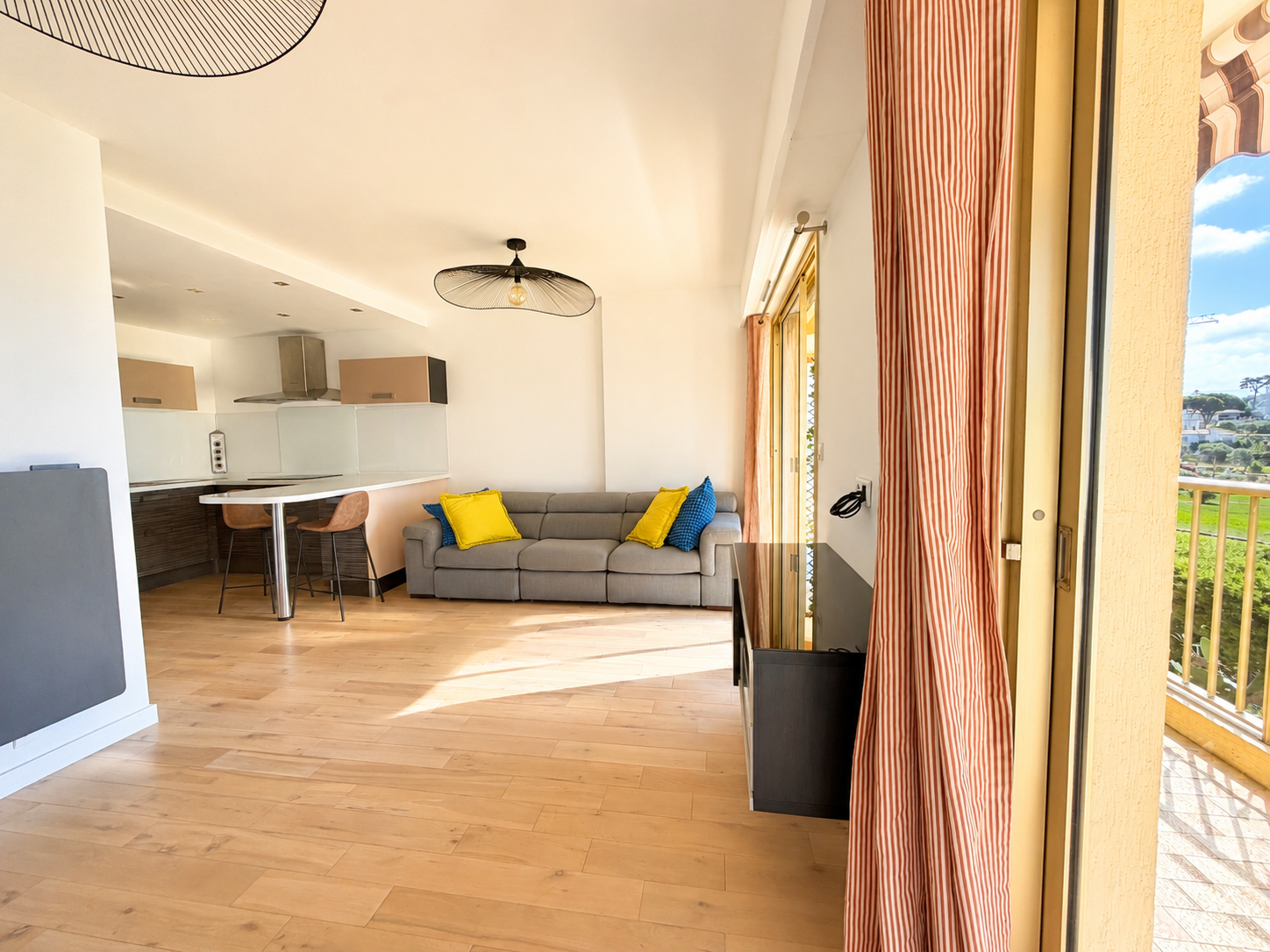 Propriété en France à vendre à Antibes, Alpes-Maritimes - €392 000 - photo 